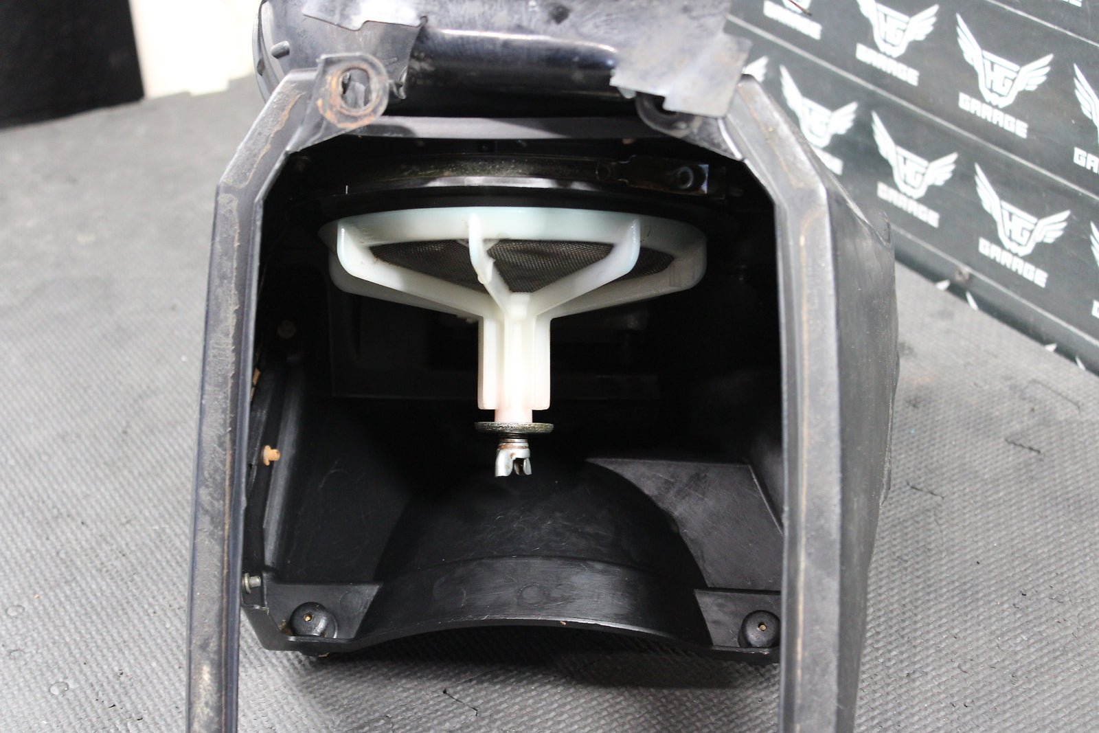 2006 Yamaha YZ250F OEM Airbox Air Cleaner Filter Box 5XC - 14453 - 90 - 00 - hggarage