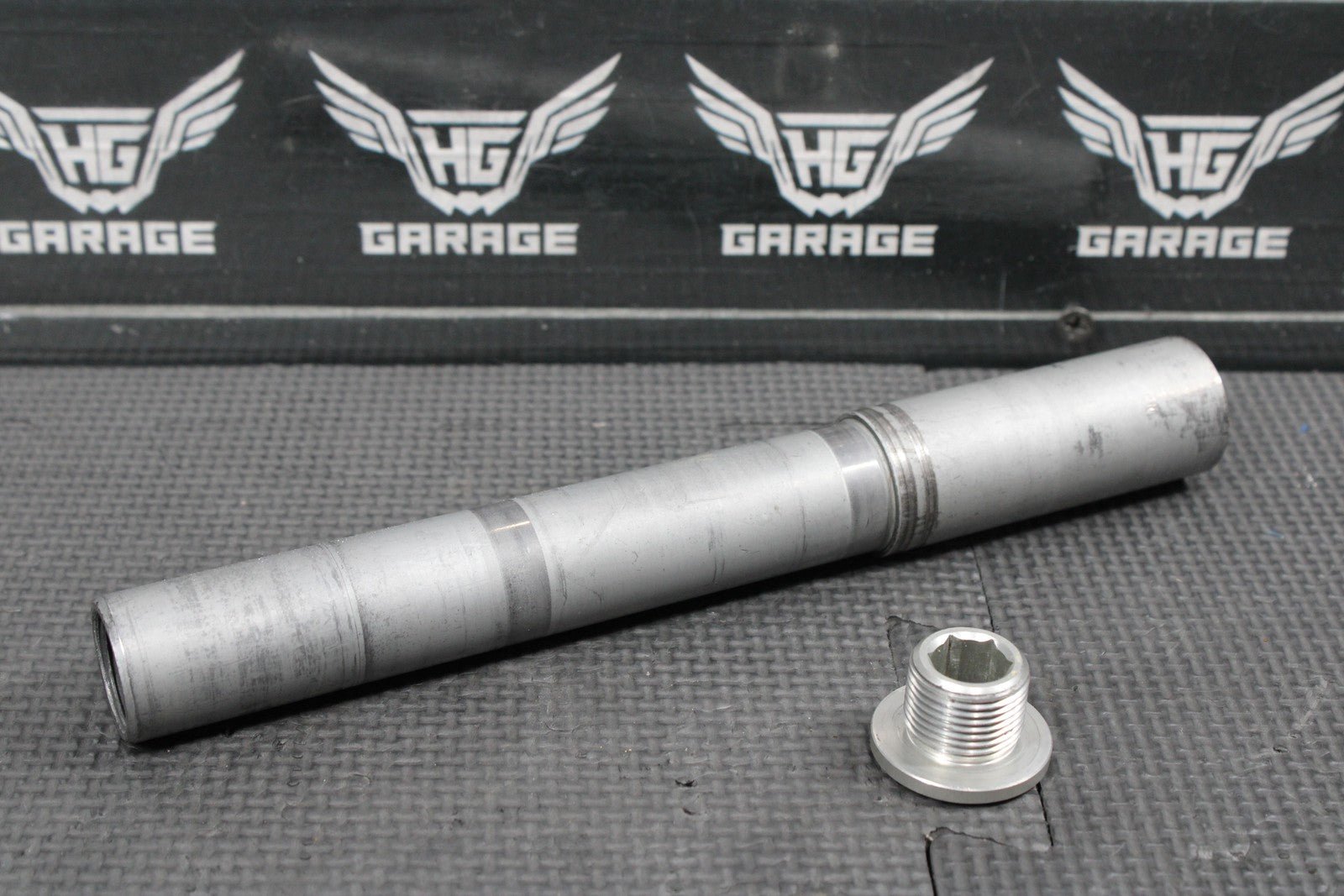 2013 HUSQVARNA TE511 OEM FRONT WHEEL RIM AXLE PIVOT BOLT 8000H1547 - hggarage