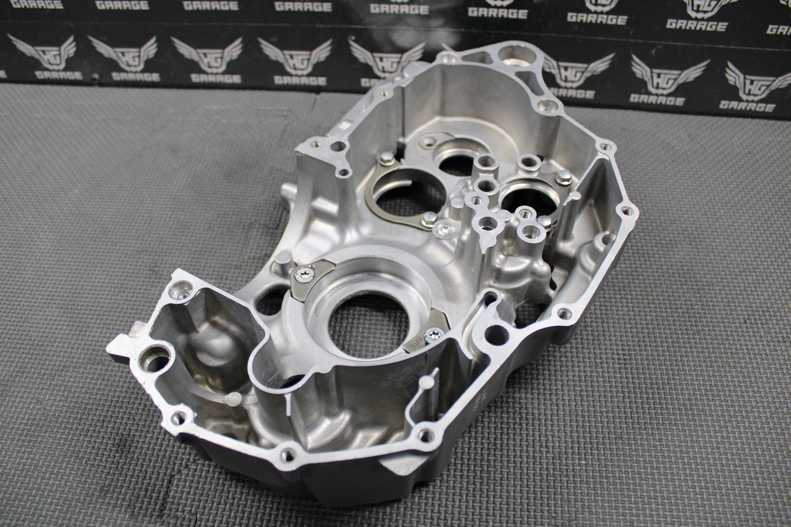2009 YAMAHA 06 - 09 YZ450F OEM RIGHT SIDE ENGINE MOTOR CRANKCASE CRANK CASE GOOD! - hggarage