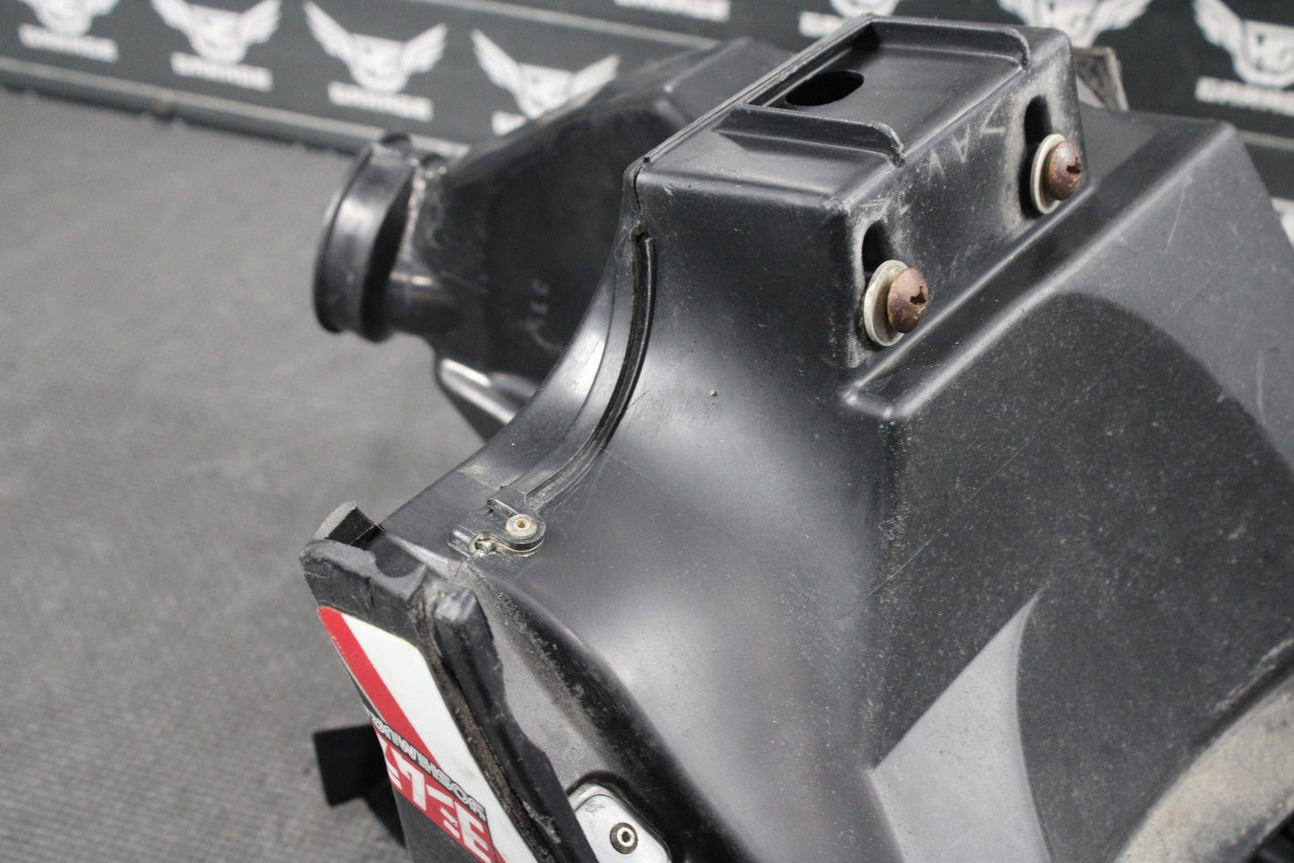2006 YAMAHA YZ250F OEM AIRBOX INTAKE AIR CLEANER CASE BOOT 2S2 - 14401 - 70 - 00 - hggarage