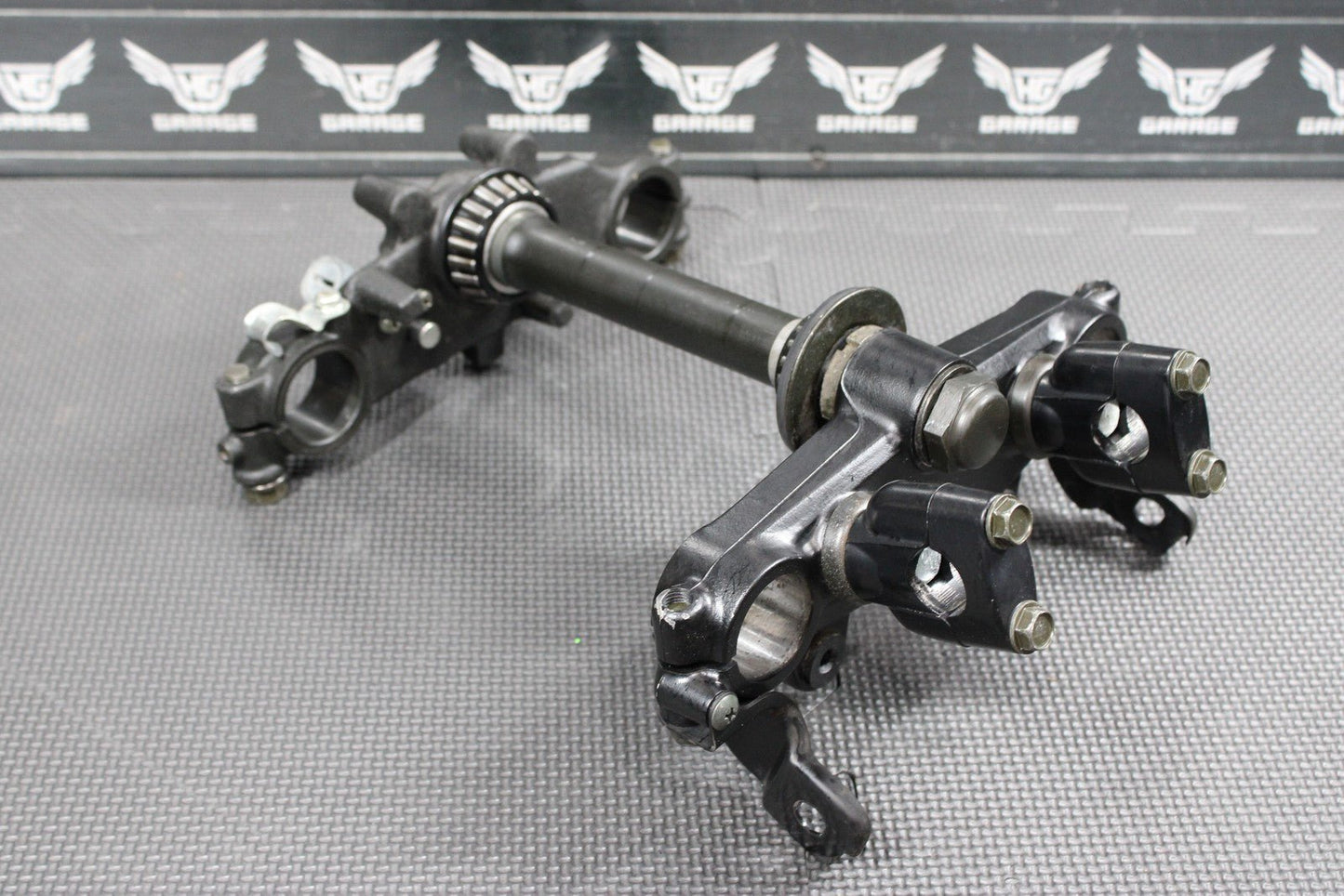 2005 SUZUKI DR200SE OEM FRONT FORKS LOWER UPPER TRIPLE TREE STEM CLAMP NICE! - hggarage