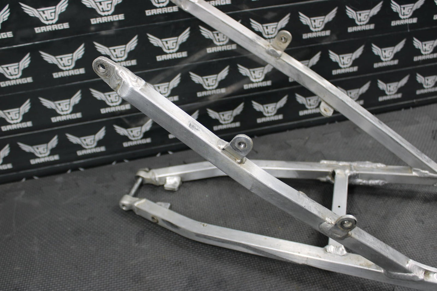2000 HONDA CR125R OEM REAR BACK SUB FRAME SUBFRAME 50200 - KZ3 - J3 - hggarage