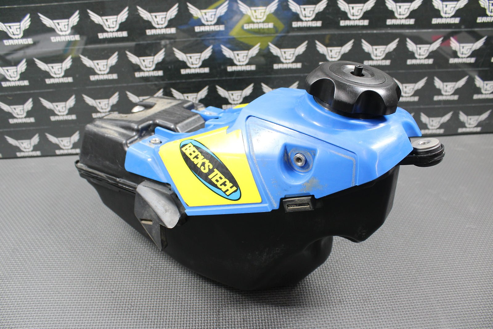 2018 18 - 20 SUZUKI RMZ450 OEM GAS FUEL TANK CELL PETROL RESERVOIR 44110 - 37K00 - hggarage