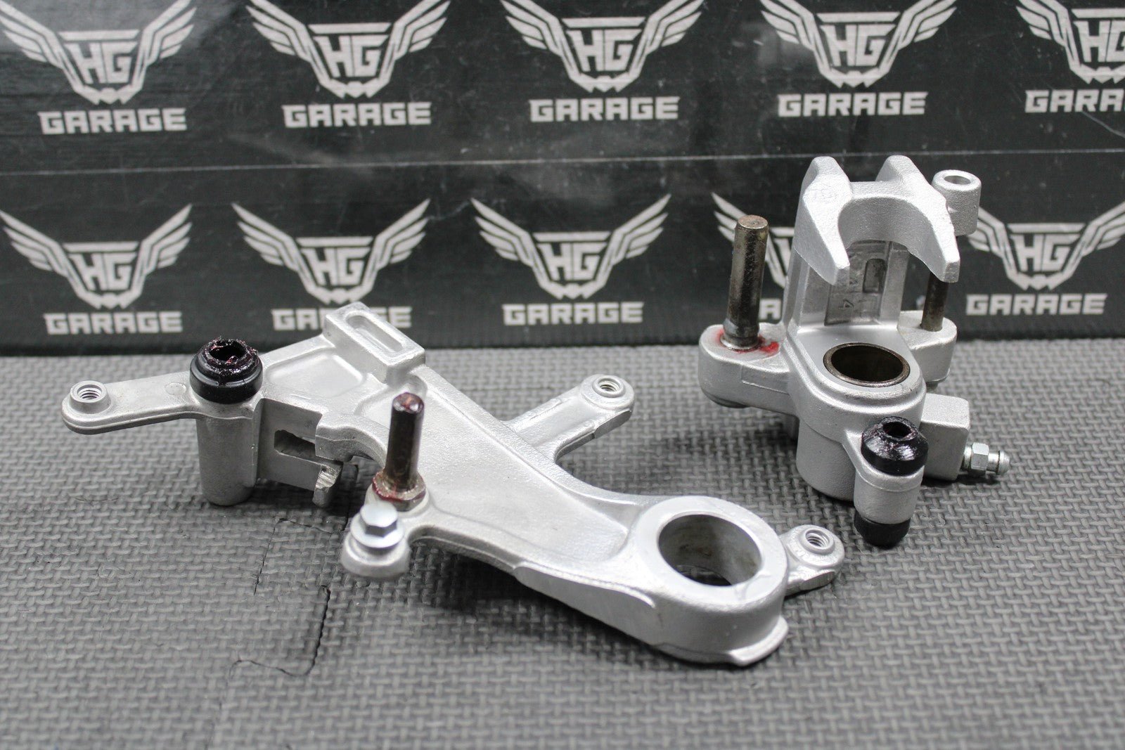 2008 HONDA 05 - 17 CRF250R 05 - 07 CR250R OEM REAR BACK BRAKE CALIPER 43150 - KRN - 711 - hggarage
