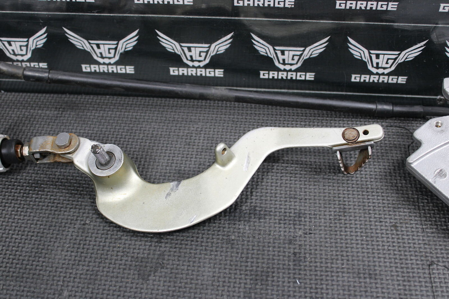 1998 YAMAHA YZ400F OEM NISSIN REAR BACK BRAKE CALIPER MASTER CYLINDER LEVER