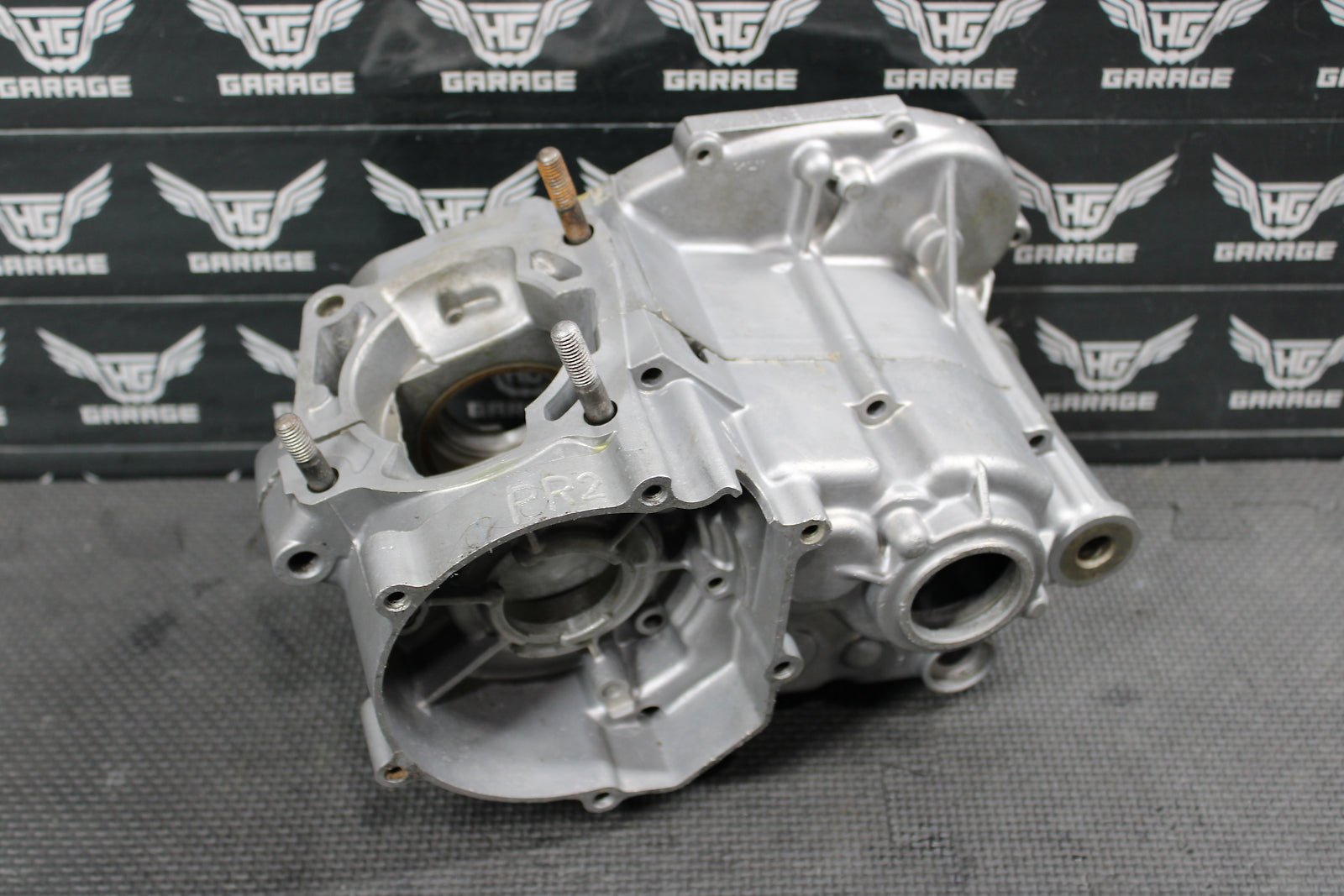 2001 KAWASAKI 01 - 05 KX100 KX85 OEM LEFT RIGHT ENGINE MOTOR CRANKCASE CRANK CASES - hggarage
