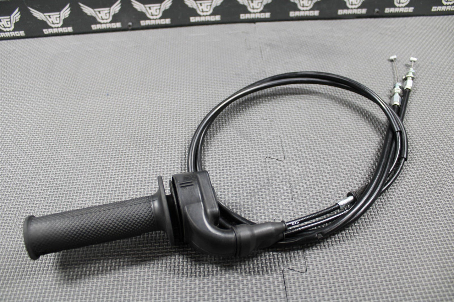 2022 KAWASAKI 21 - 22 KX250 KX250X OEM TWIST THROTTLE HOUSING TUBE CABLES GOOD! - hggarage