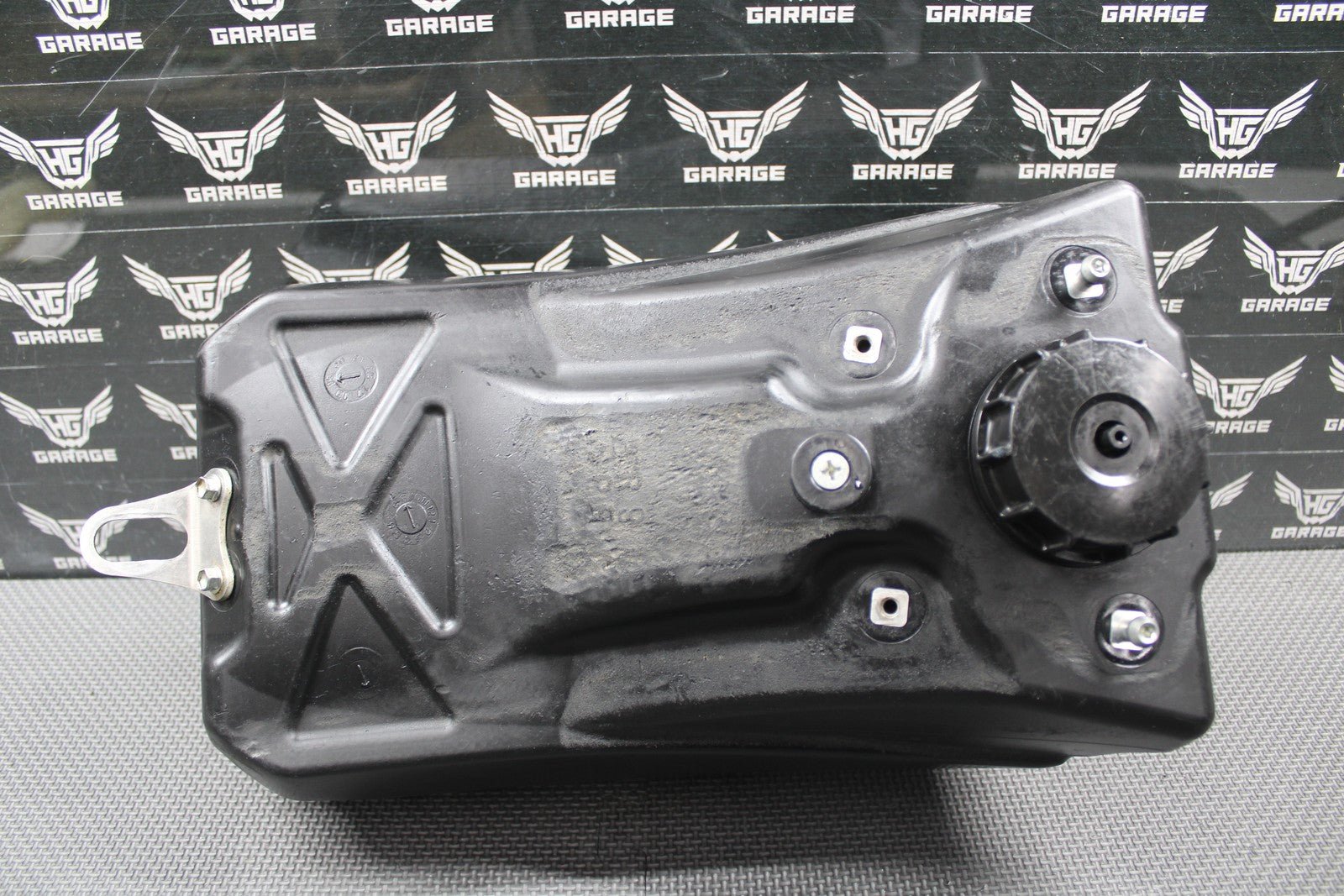 2020 YAMAHA 19 - 22 YZ250F YZ450F OEM GAS FUEL TANK CELL RESERVOIR BR9 - 24110 - 00 - 00 - hggarage