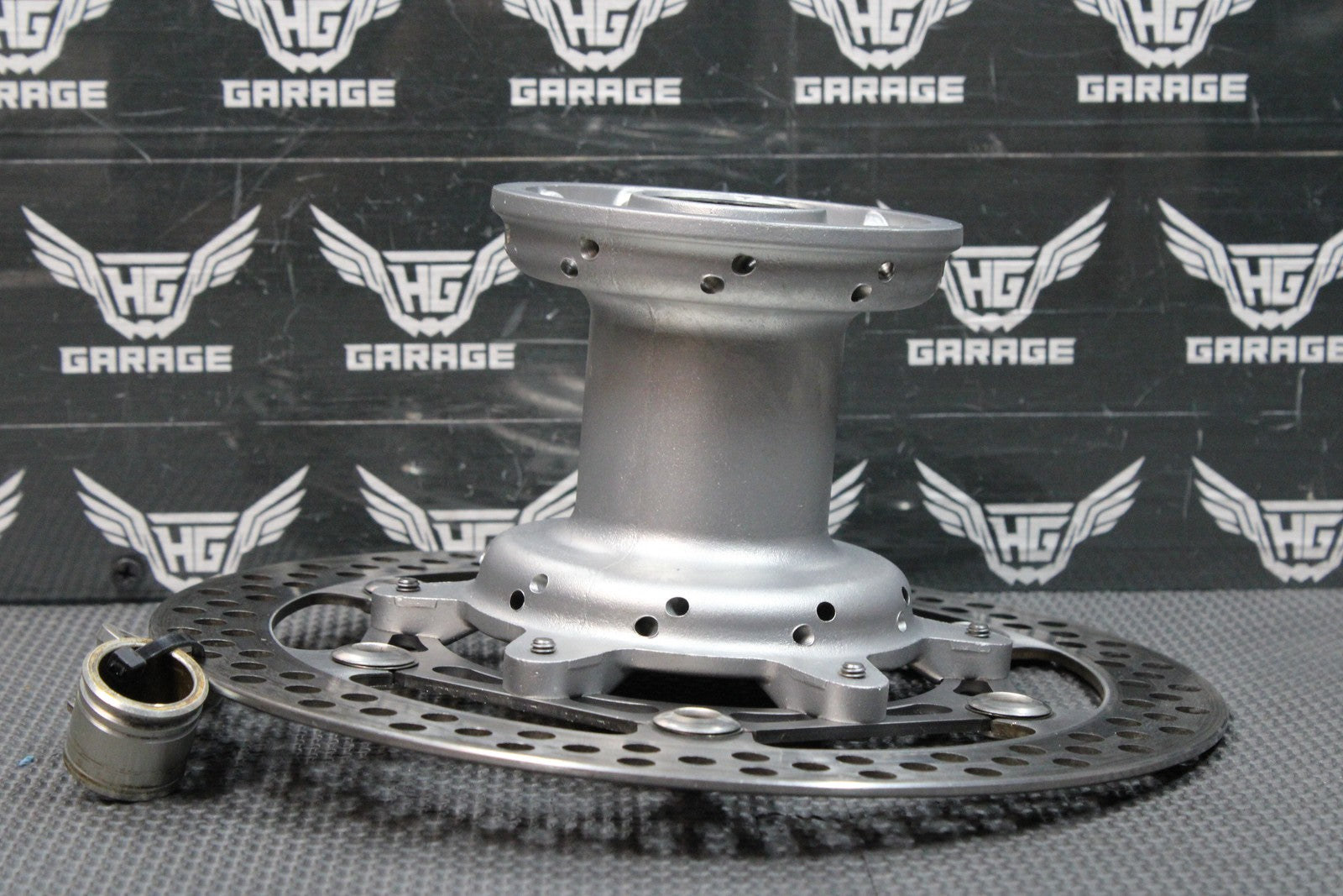 47561564