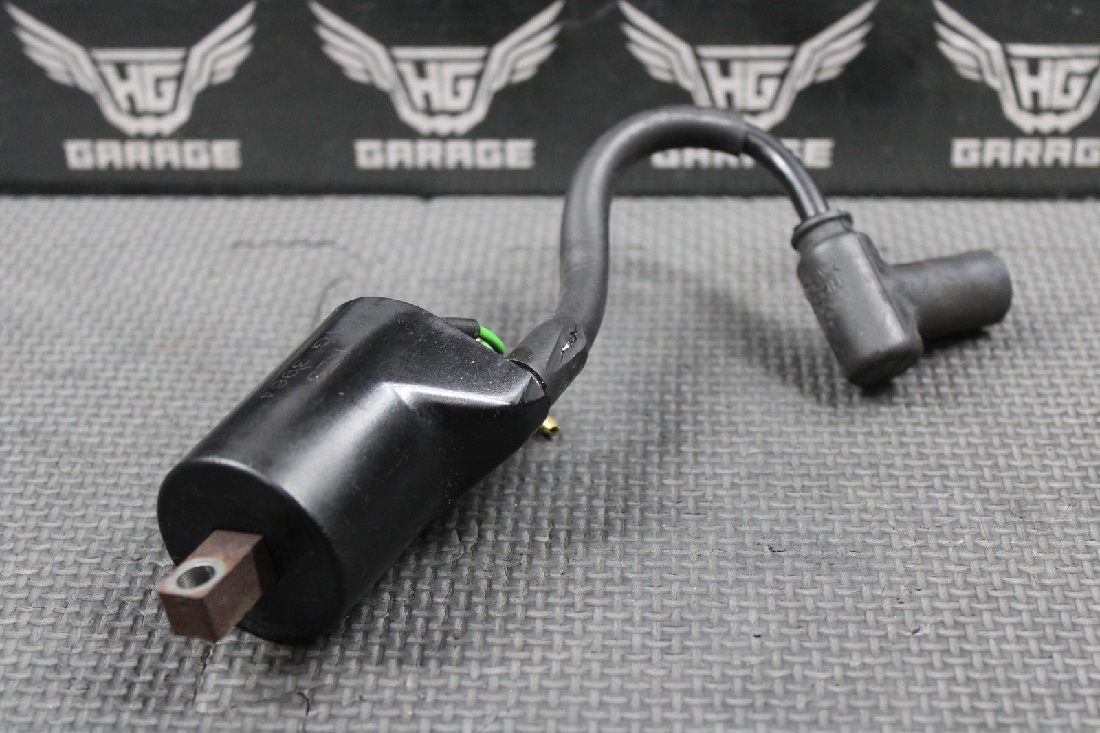 2001 HONDA 90 - 01 CR500R OEM IGNITION COIL SPARK PLUG BOOT CAP 30500 - KZ3 - 701 GOOD - hggarage