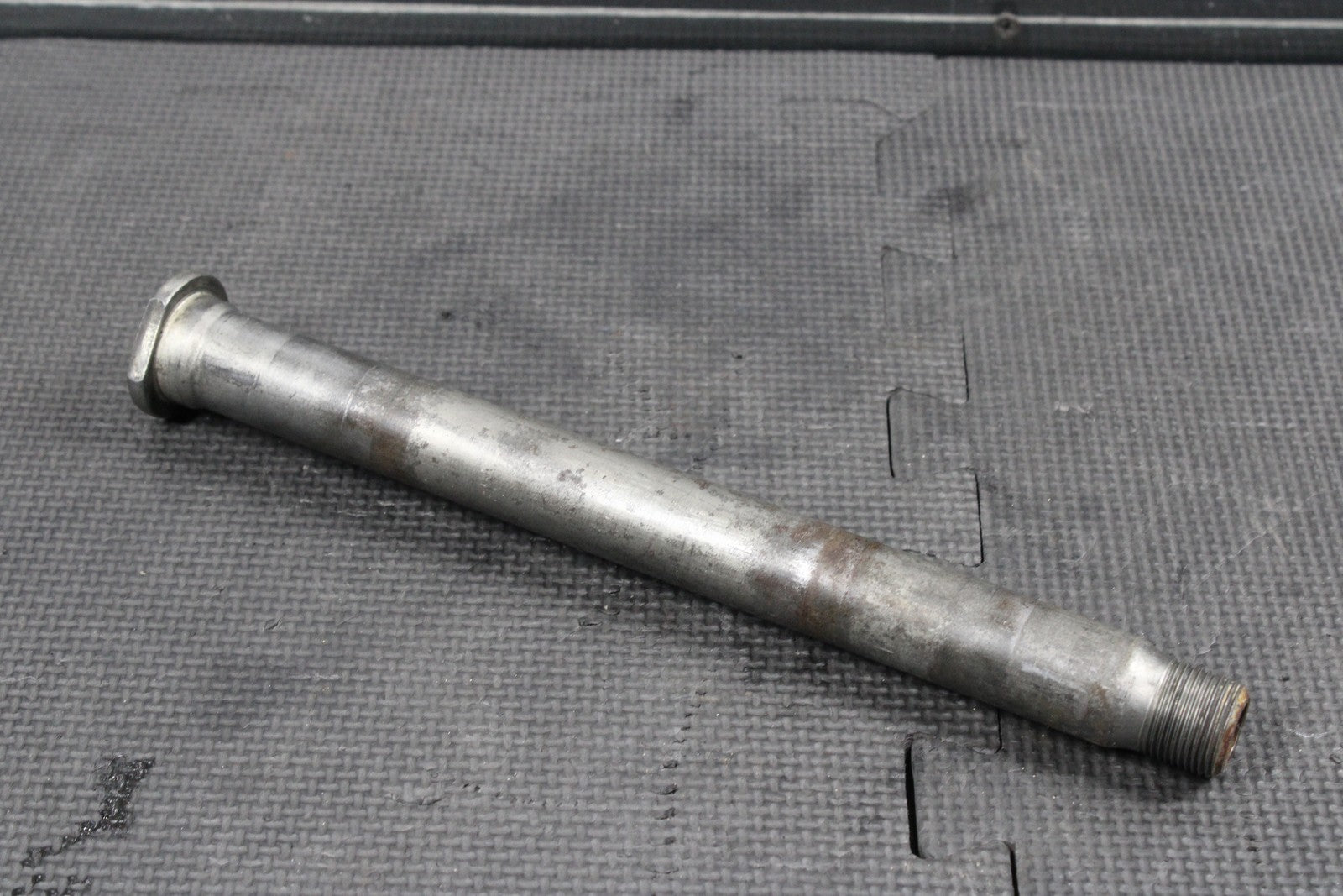 2018 HONDA CRF250R 09 - 22 OEM REAR AXLE BACK WHEEL RIM PIVOT BOLT 42301 - KRN - A30 - hggarage