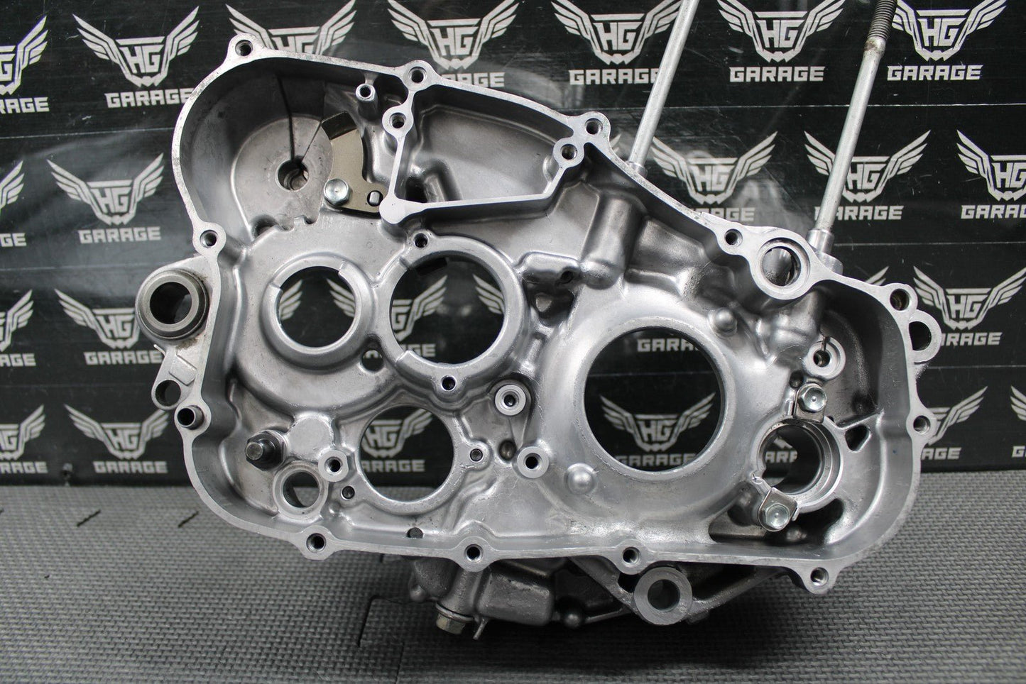 2008 HONDA CRF250R OEM RIGHT ENGINE CRANKCASE CRANK CASE 11100 - KRN - A10 GOOD! - hggarage