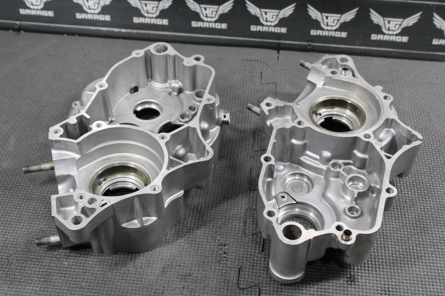 2012 KAWASAKI 08 - 13 KX85 OEM LEFT RIGHT ENGINE MOTOR CRANKCASE CASES BLOCK - hggarage
