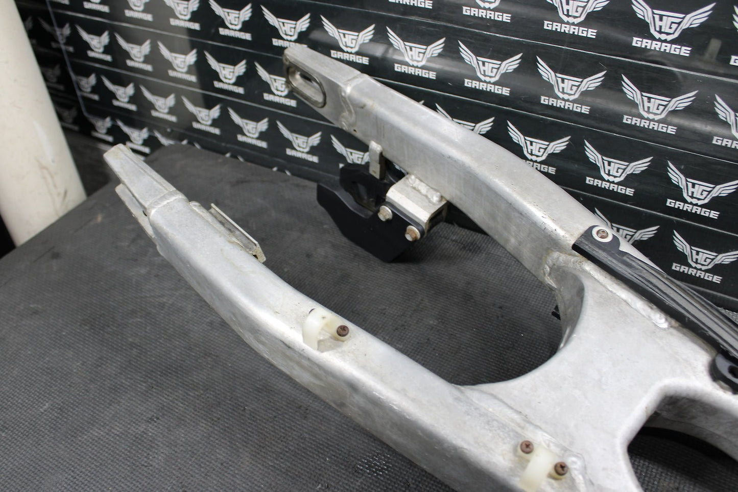 2007 KAWASAKI KLX450R KX450F OEM SWINGARM SWING ARM SUSPENSIION ASSEMBLY - hggarage