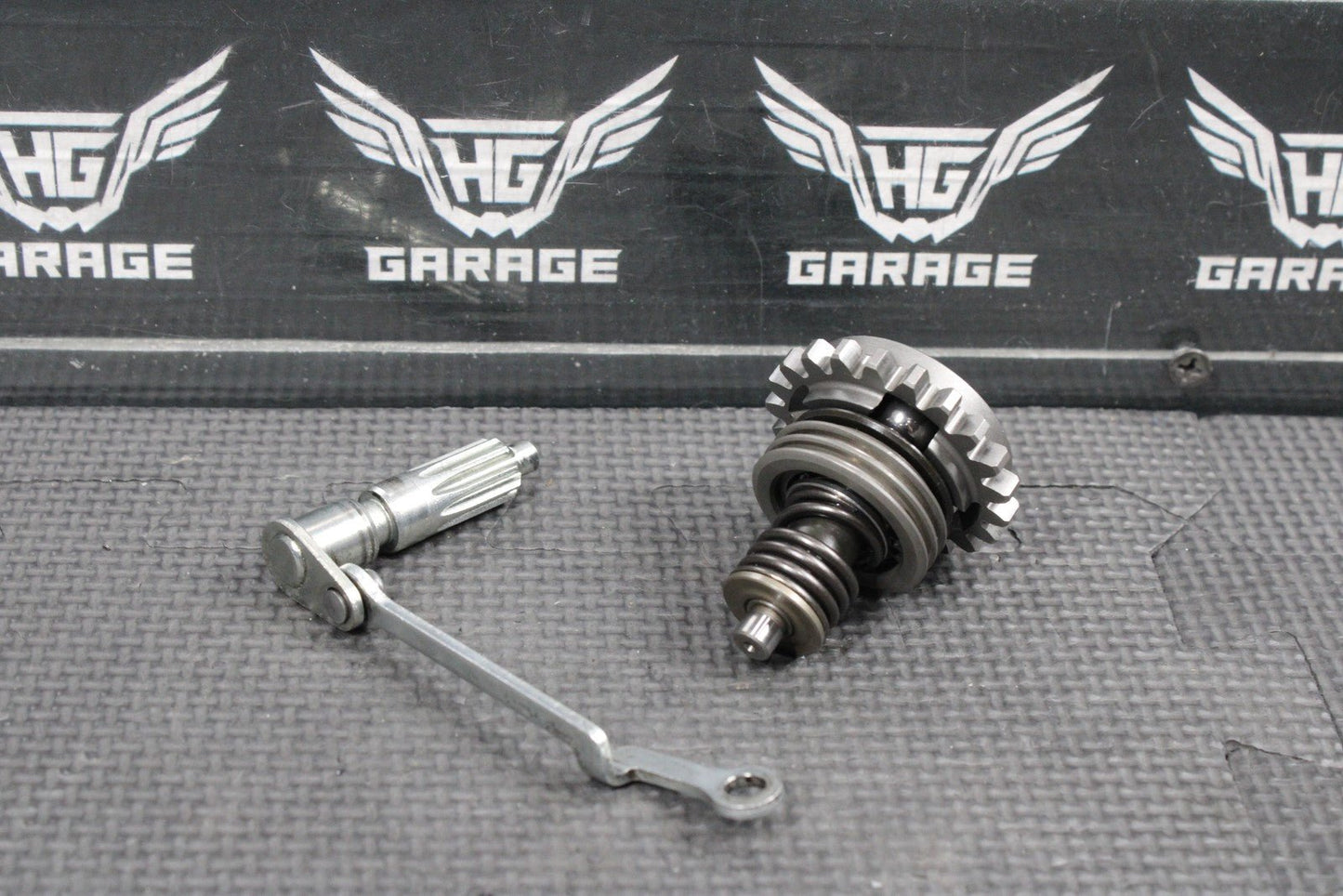 00 - 02 HONDA CR125R OEM ENGINE POWERVALVE EXHUAST VALVE LINKAGE GOVERNOR NICE! - hggarage