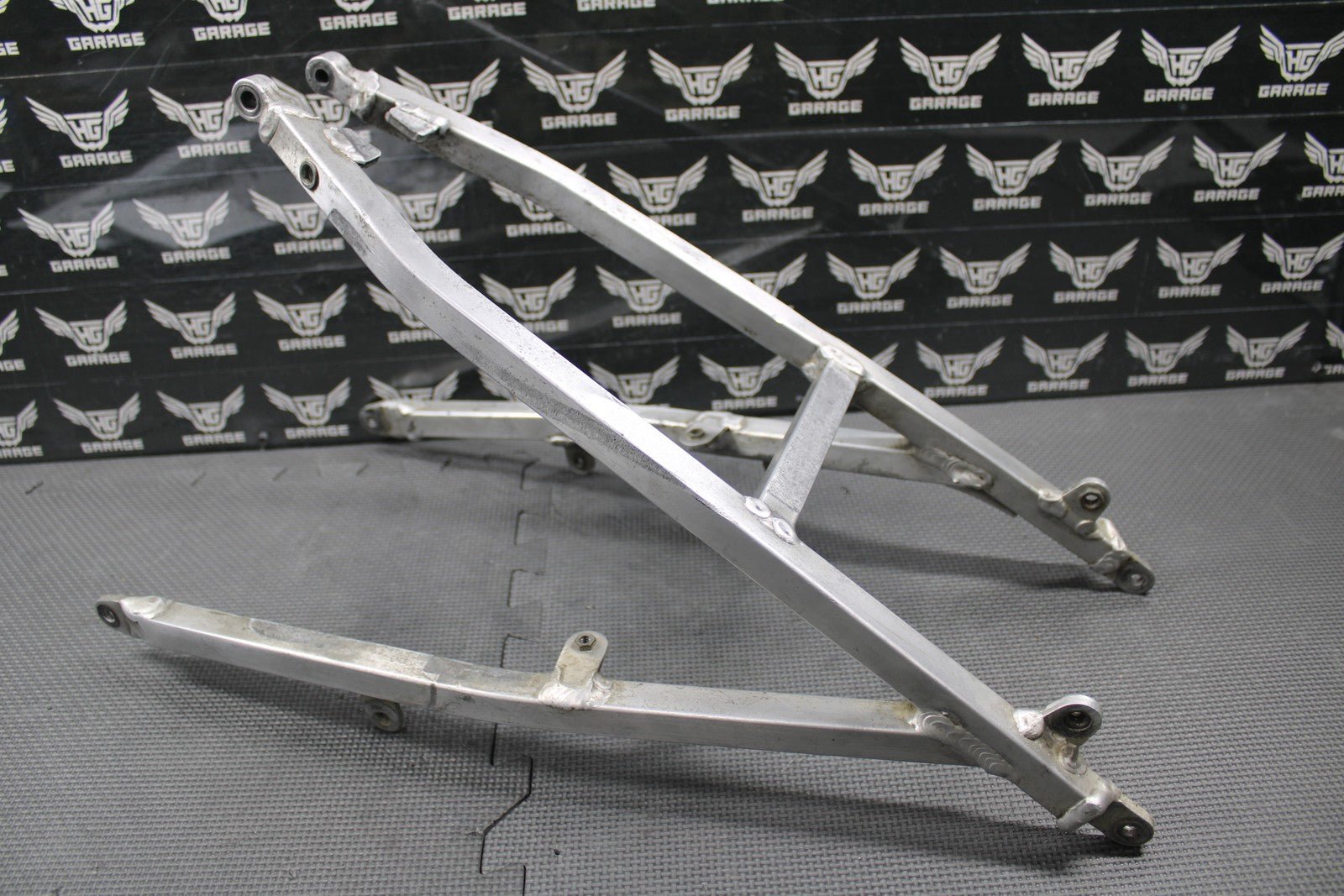 2000 2001 HONDA CR125R CR250R OEM REAR BACK SUB FRAME SUBFRAME 50200 - KZ3 - J30 - hggarage
