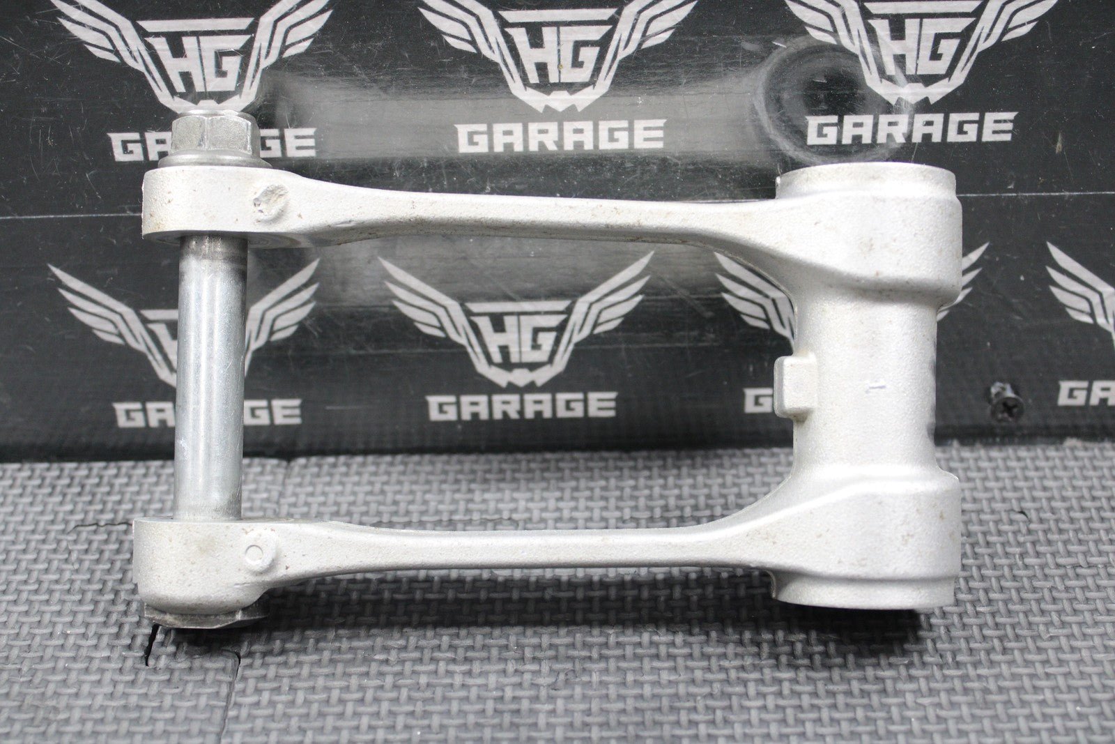 2020 SUZUKI 19 - 25 RMZ250 RMZ450 OEM REAR SHOCK LINKAGE ROD BOLTS 62600 - 37890 - hggarage