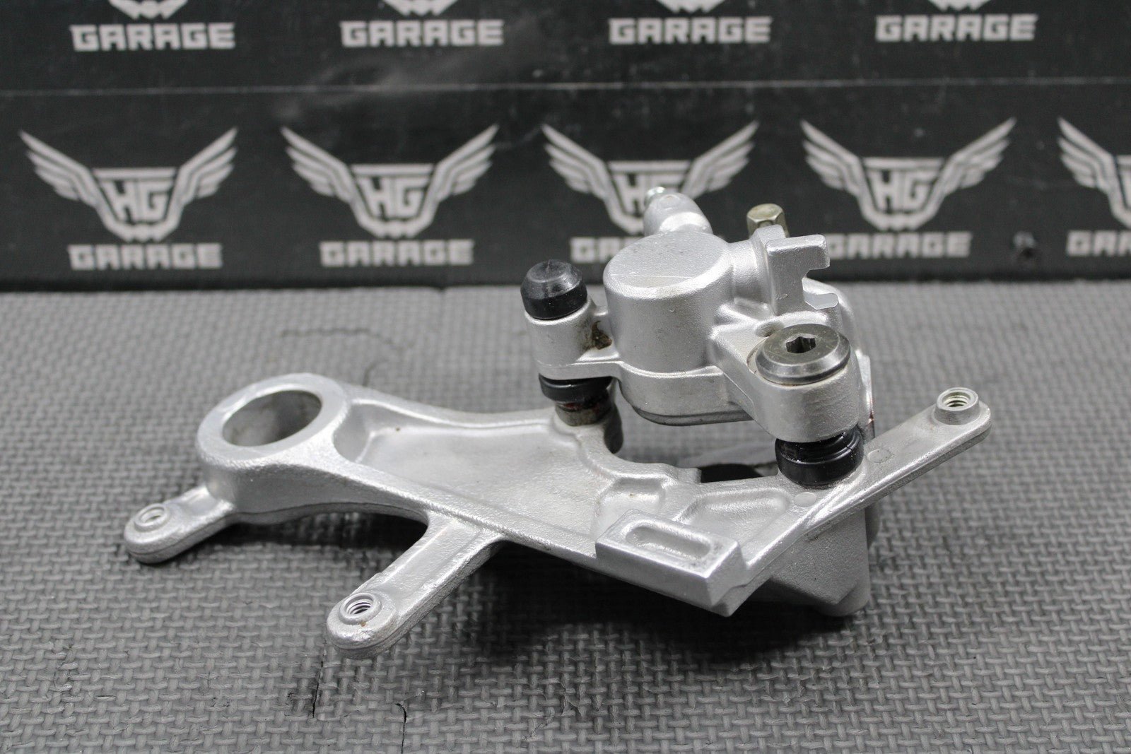 2008 HONDA 05 - 17 CRF250R 05 - 07 CR250R OEM REAR BACK BRAKE CALIPER 43150 - KRN - 711 - hggarage