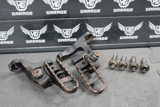 2002 HONDA XR200R 93-02 OEM FOOT PEGS PEDALS FRAME STAND