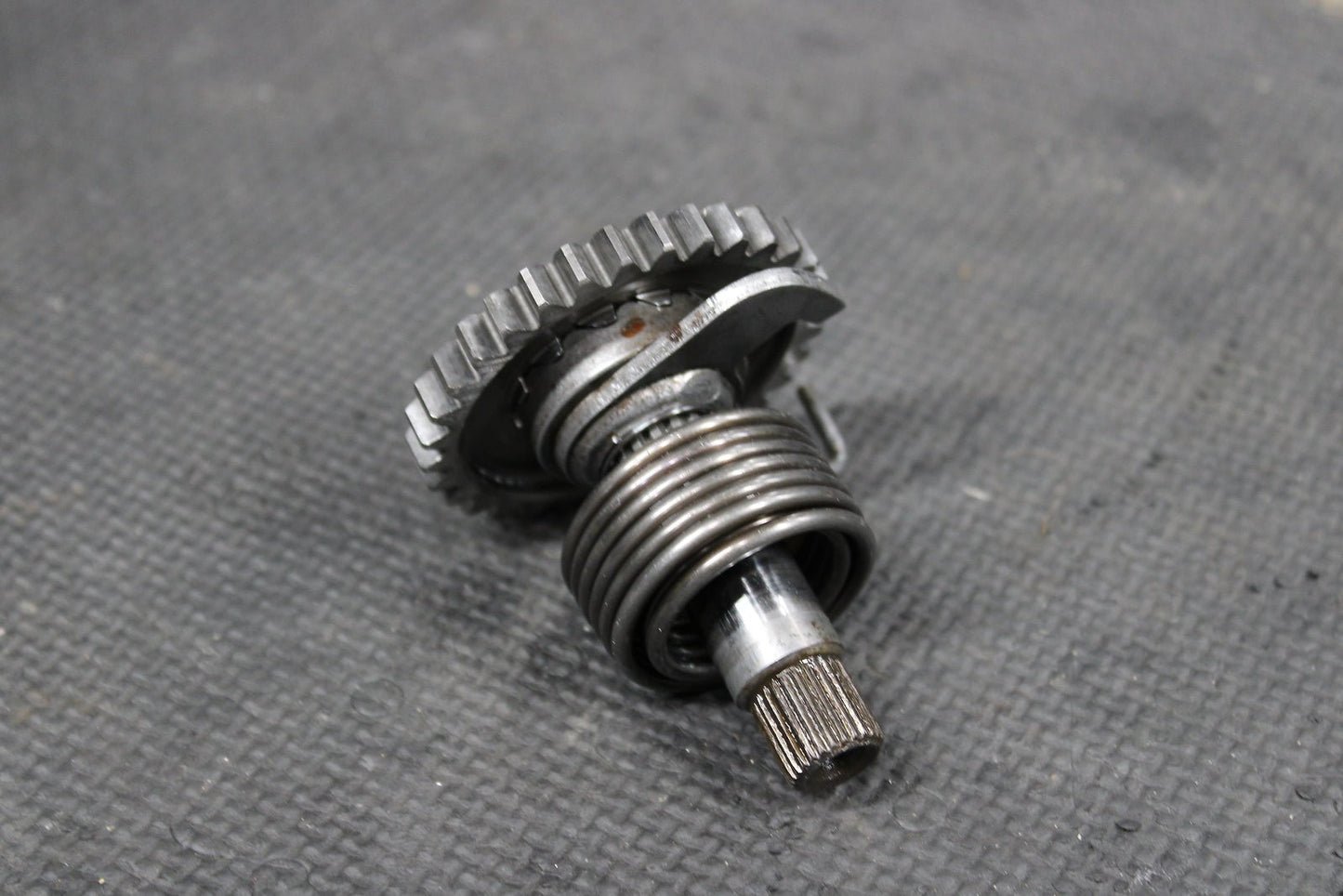2005 Kawasaki KX100 KX85 OEM Kickstart Kick Start Shaft W Idler Gear Assembly - hggarage
