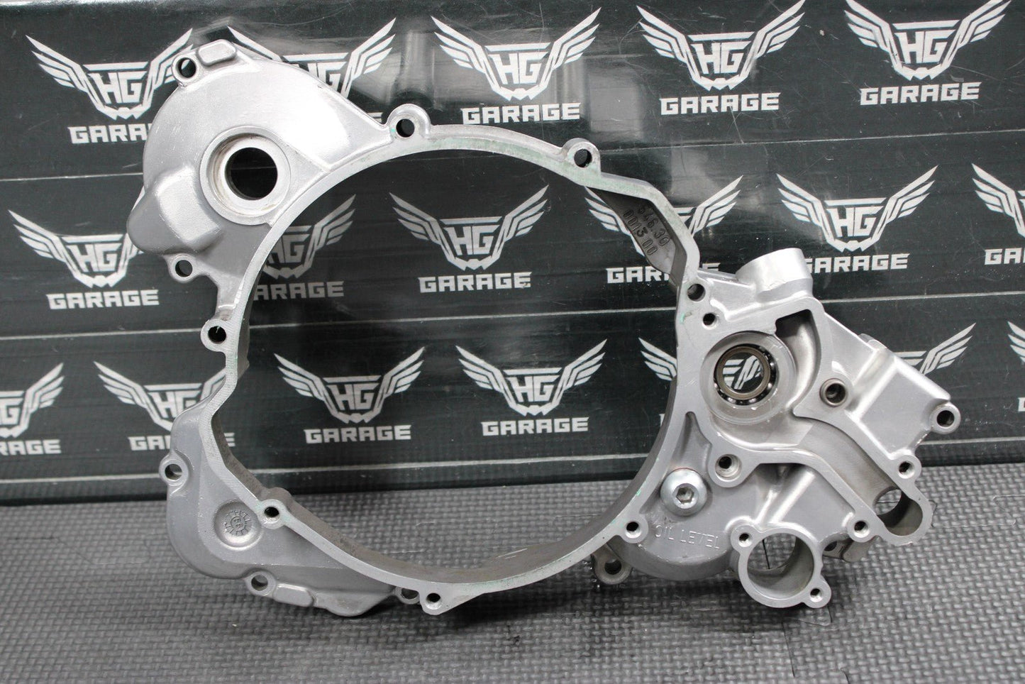 2000 KTM 250 300 EXC OEM RIGHT SIDE ENGINE MOTOR INNER CLUTCH COVER 54630001300 - hggarage