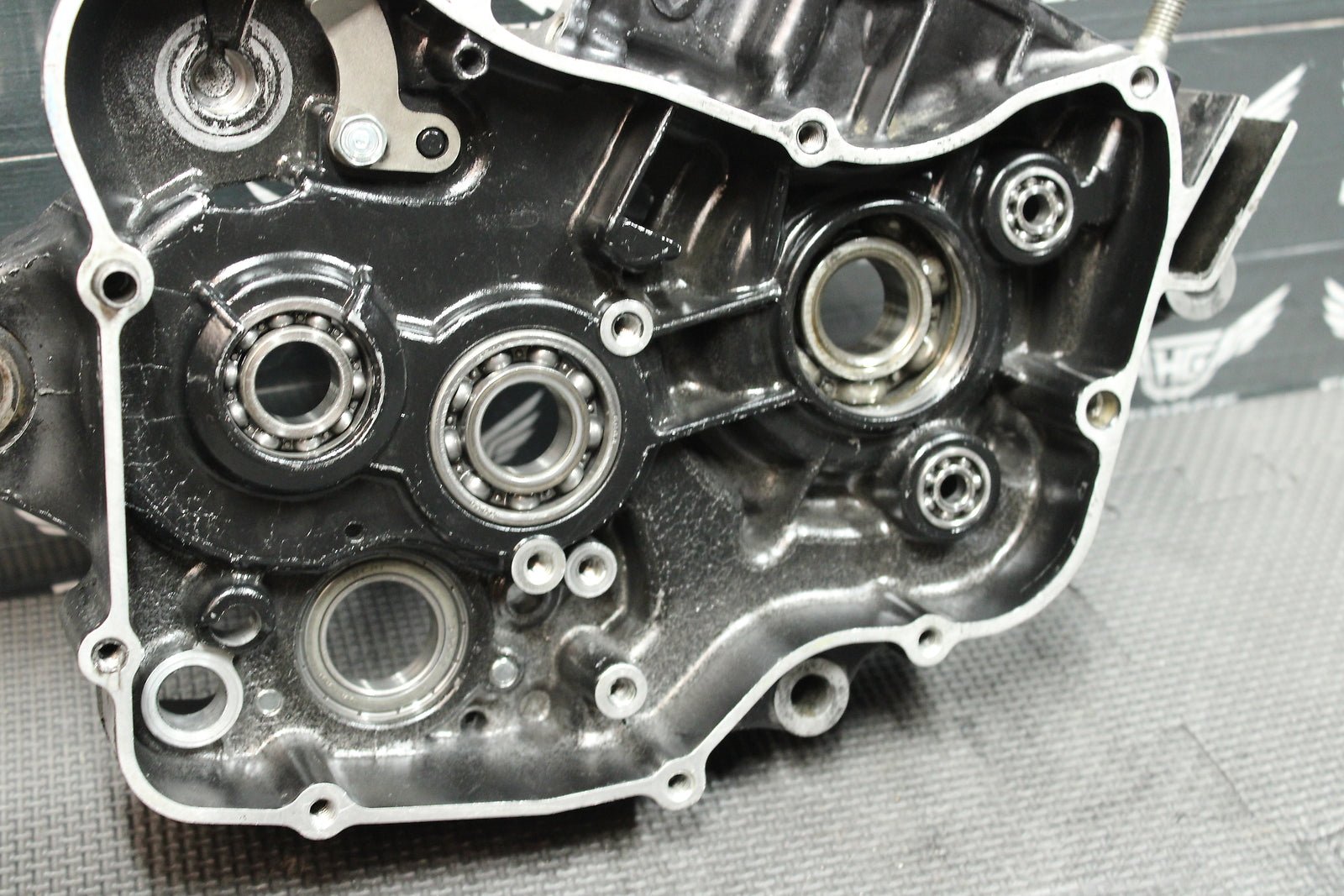 1996 HONDA CR125R OEM RIGHT ENGINE MOTOR CRANKCASE CRANK CASES BLOCK - hggarage