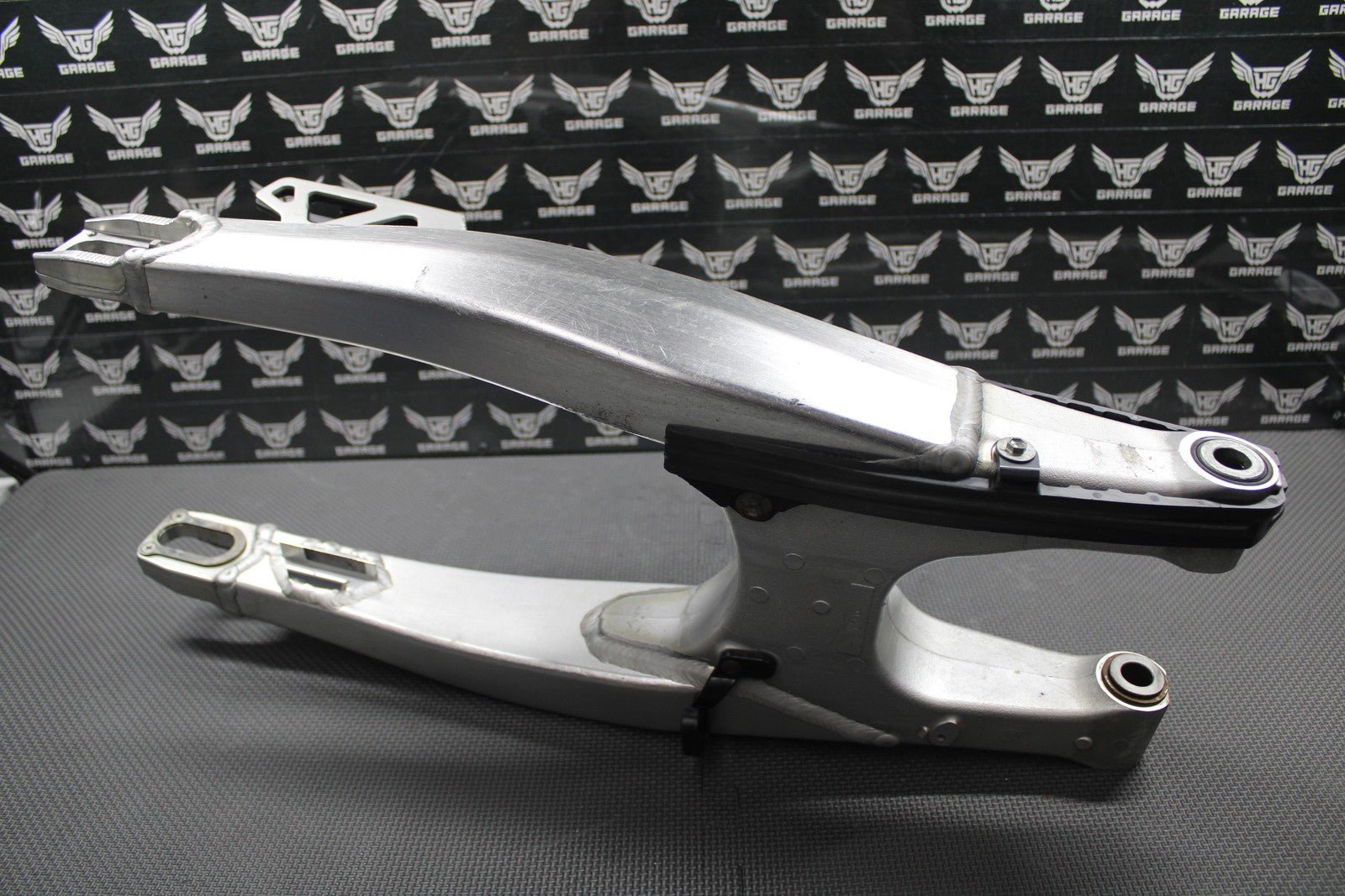2020 SUZUKI 19 - 21 RMZ250 OEM SWINGARM SWING ARM SUSPENSION 61000 - 46K00 GOOD! - hggarage