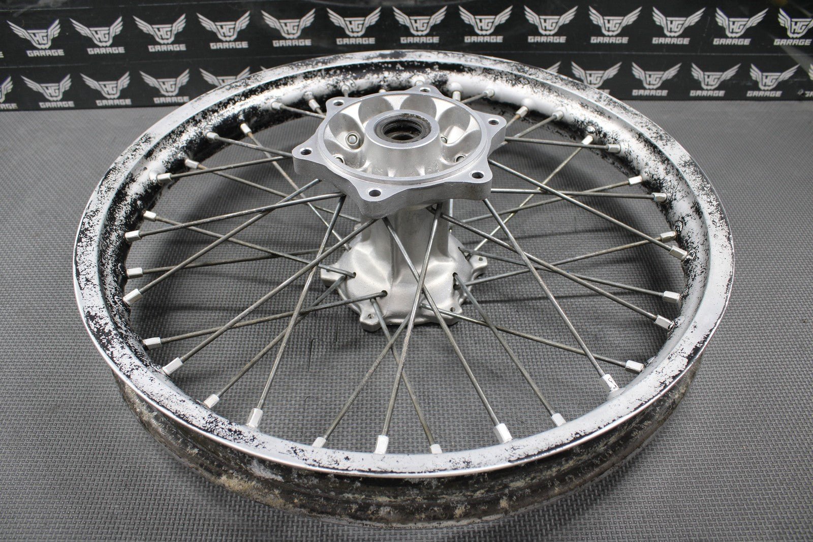 1999 SUZUKI 96 - 99 RM125 OEM 19" x 1.85" REAR BACK WHEEL RIM HUB 64111 - 43D00 - hggarage