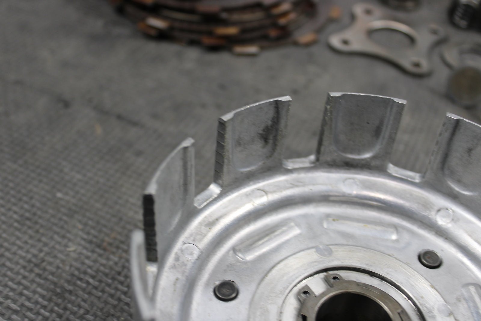 1986 Honda XR250R OEM Complete Clutch W Plates Basket Hub 22100 - KT1 - 010 - hggarage