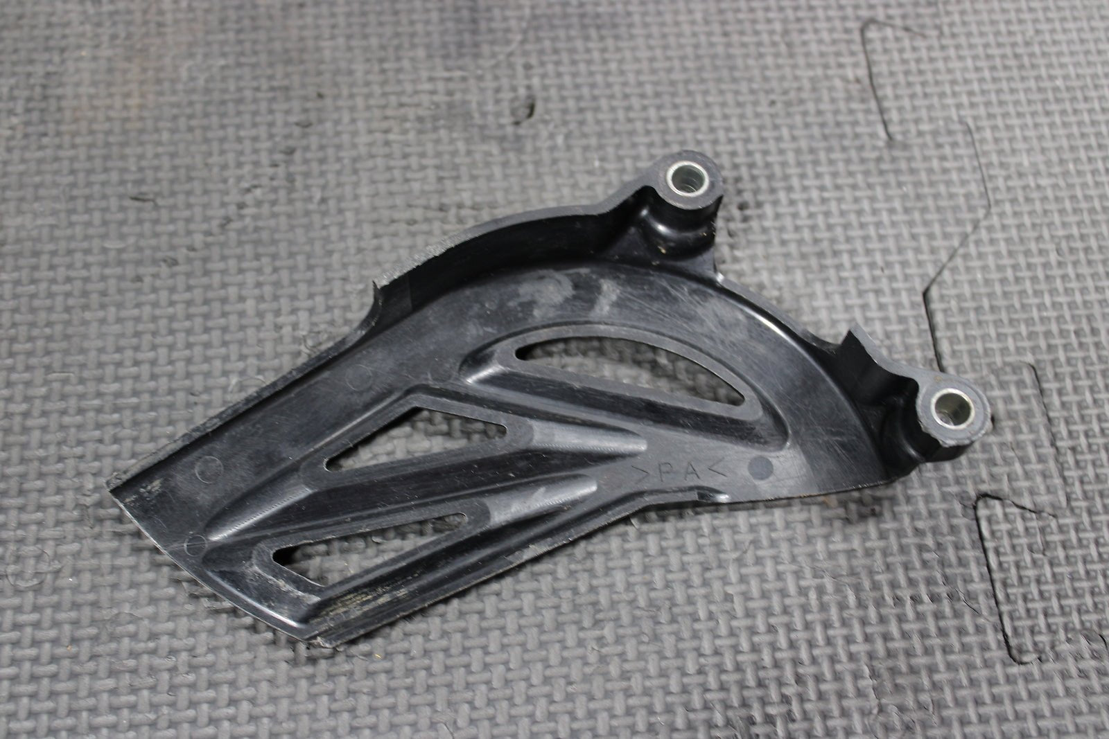2008 YAMAHA 06 - 13 YZ450F OEM MOTOR ENGINE FRONT SPROCKET COVER - hggarage