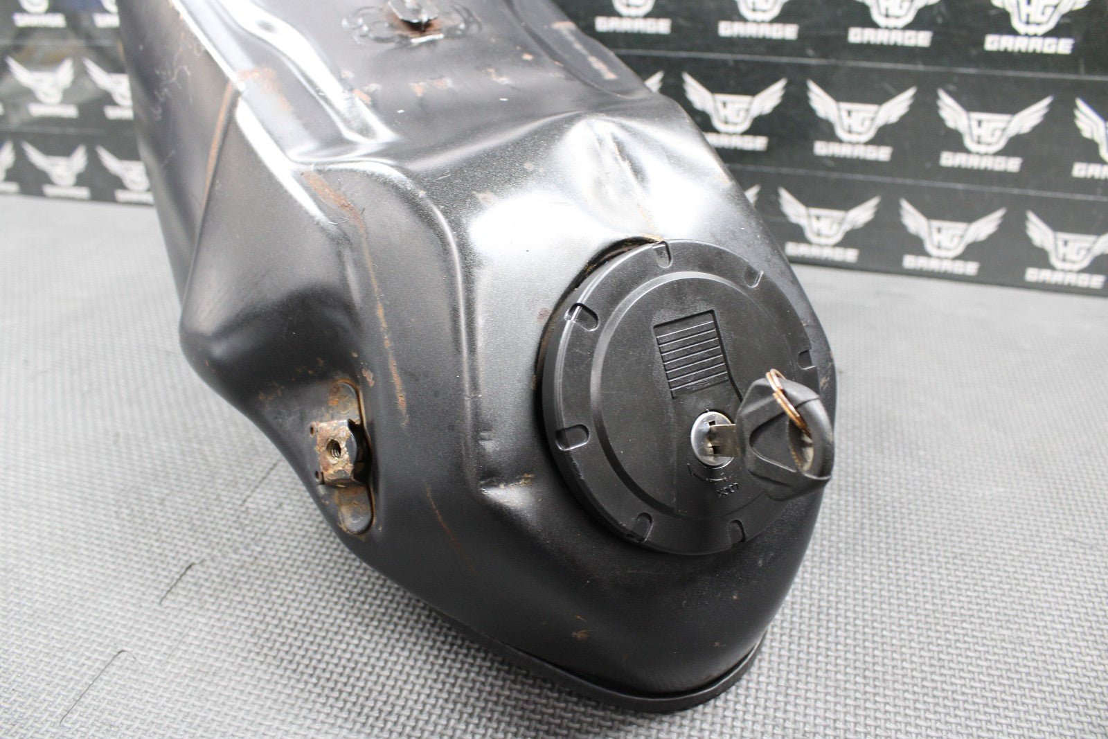2009 2010 KAWASAKI KLX250SF KLX250 OEM GAS FUEL TANK CELL RESEVOIR 51086 - 5064 - 25 - hggarage