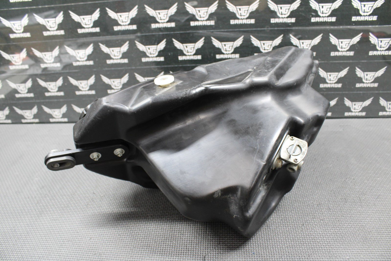 2010 10 - 13 YAMAHA YZ250F OEM GAS FUEL TANK CELL PETROL RESERVOIR 17D - 24110 - 50 - 00 - hggarage