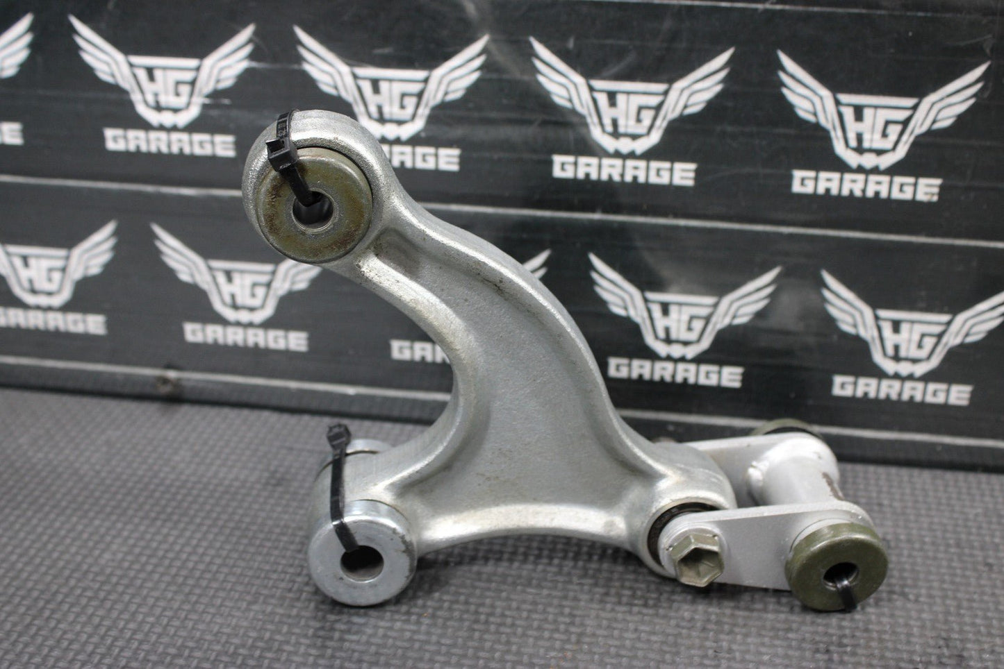 2000 YAMAHA TTR125 TTR125L OEM REAR SHOCK LINKAGE LINKS - hggarage
