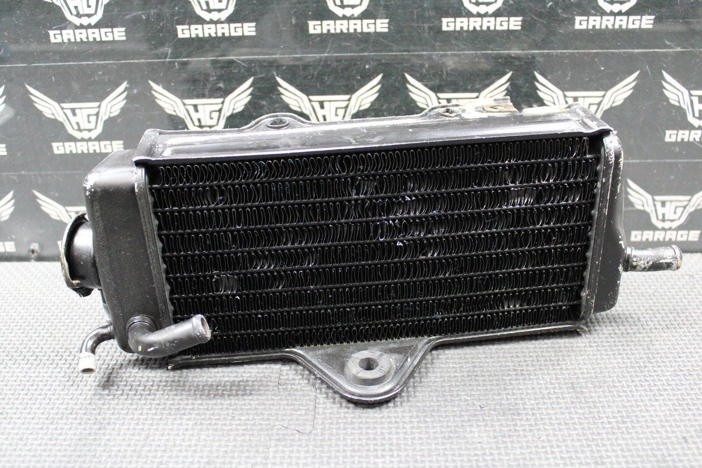 1987 1988 HONDA CR125R OEM RIGHT SIDE FILL RADIATOR COOLER 19010 - KS6 - 700 NICE! - hggarage