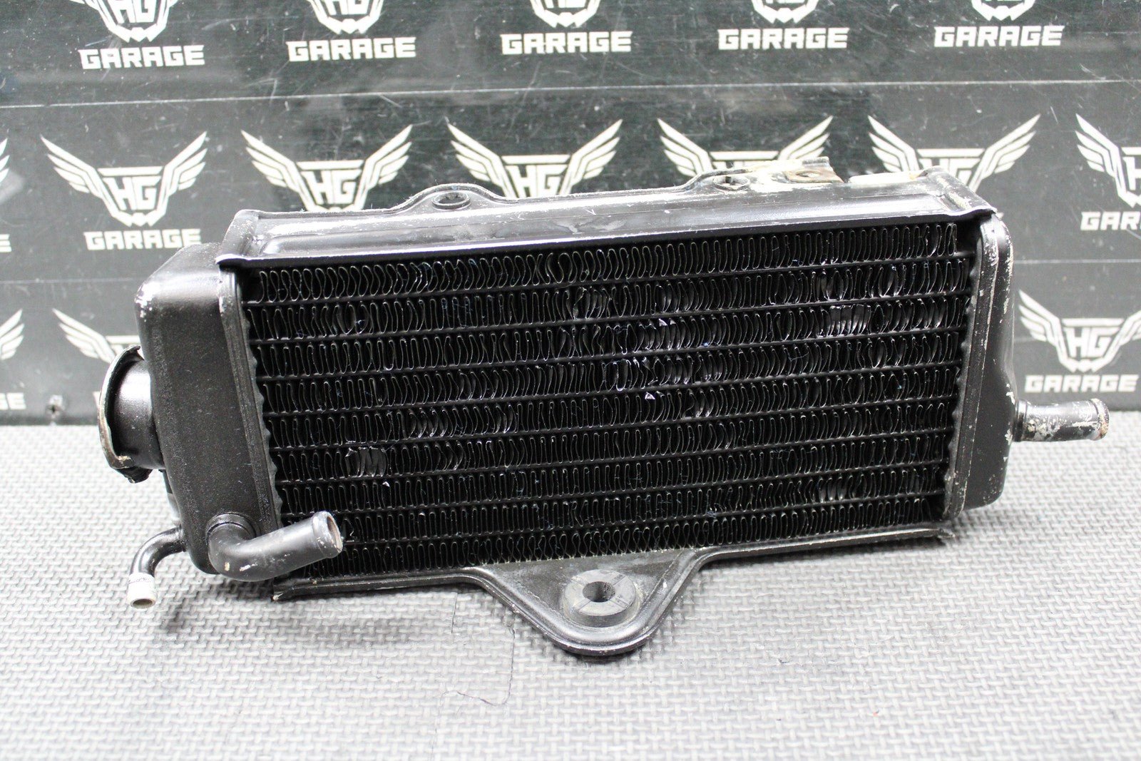 1987 1988 HONDA CR125R OEM RIGHT SIDE FILL RADIATOR COOLER 19010 - KS6 - 700 NICE! - hggarage