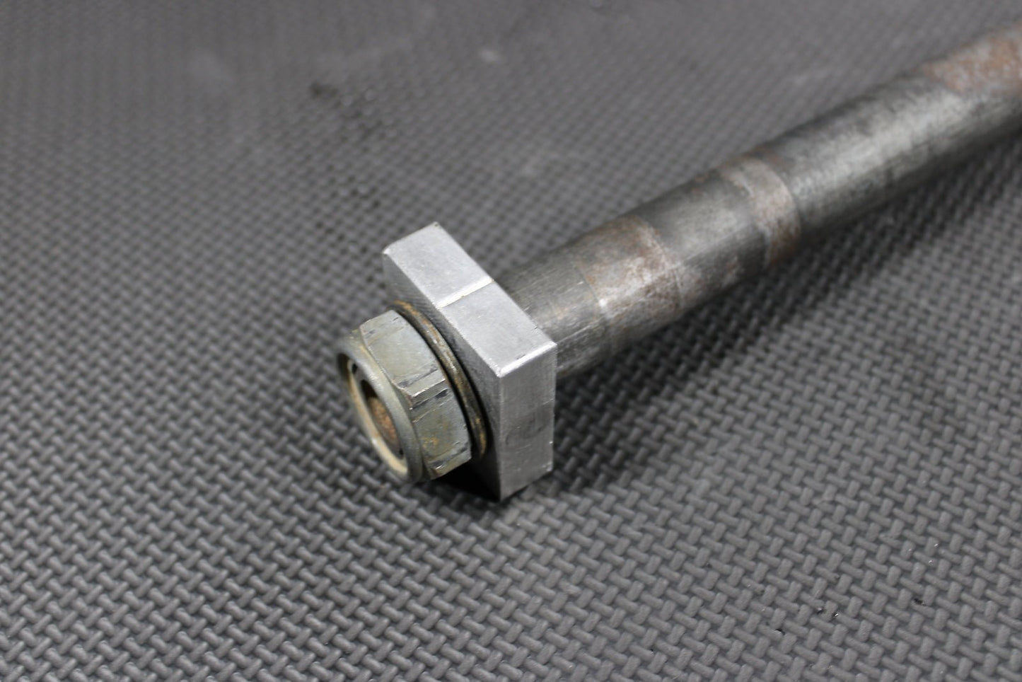 2006 HONDA CRF450R OEM REAR AXLE BACK WHEEL RIM PIVOT BOLT AXEL 42301 - KZ4 - J40 - hggarage