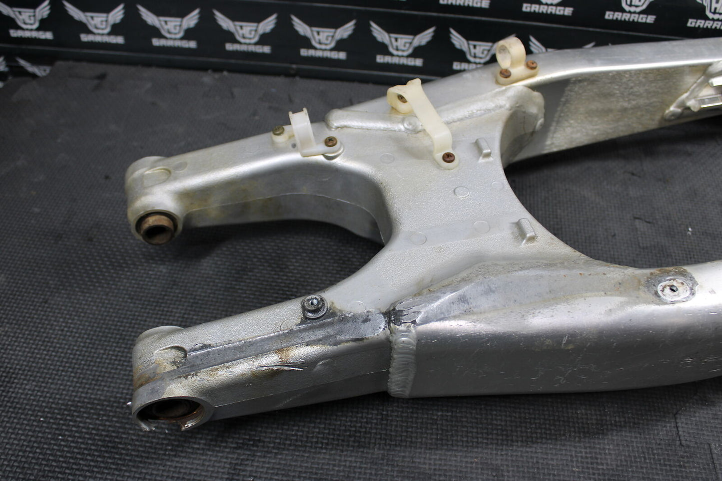 2013 HONDA 13-16 CRF450R OEM SWINGARM SWING ARM SUSPENSION