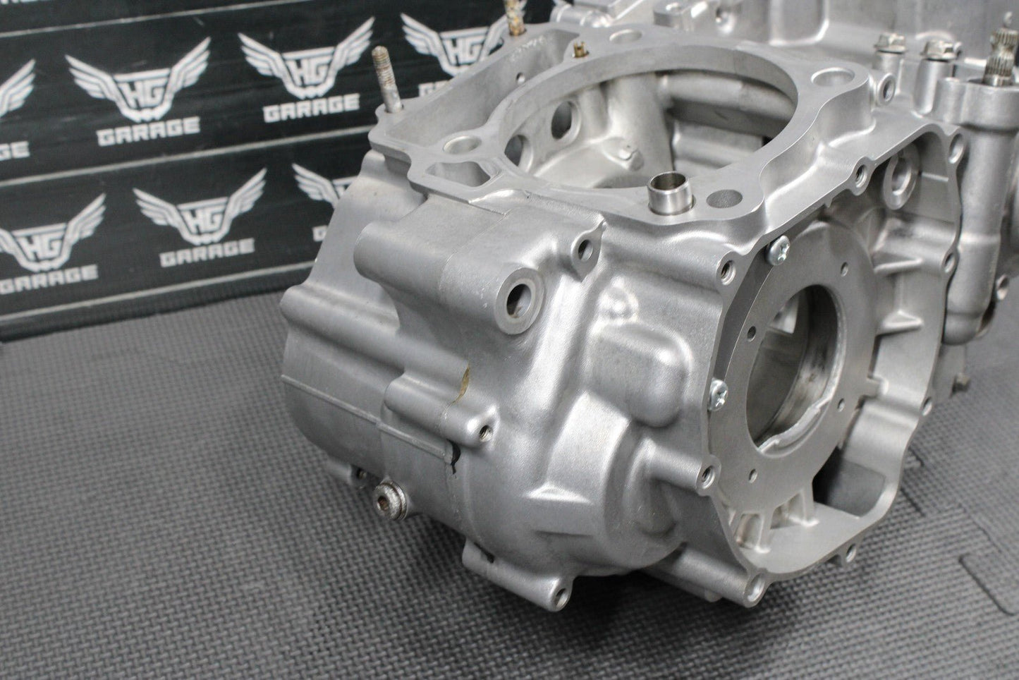 2000 SUZUKI DRZ400 OEM LEFT RIGHT ENGINE MOTOR CRANKCASE CASES HALFS BLOCK GOOD! - hggarage
