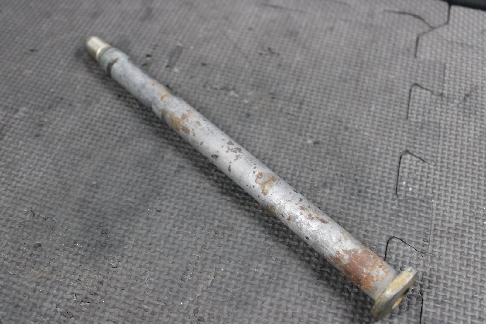 2003 Honda CRF450R OEM Rear Back Swingarm Bolt Suspension Pivot Axle 52101 - KZ4 - J - hggarage