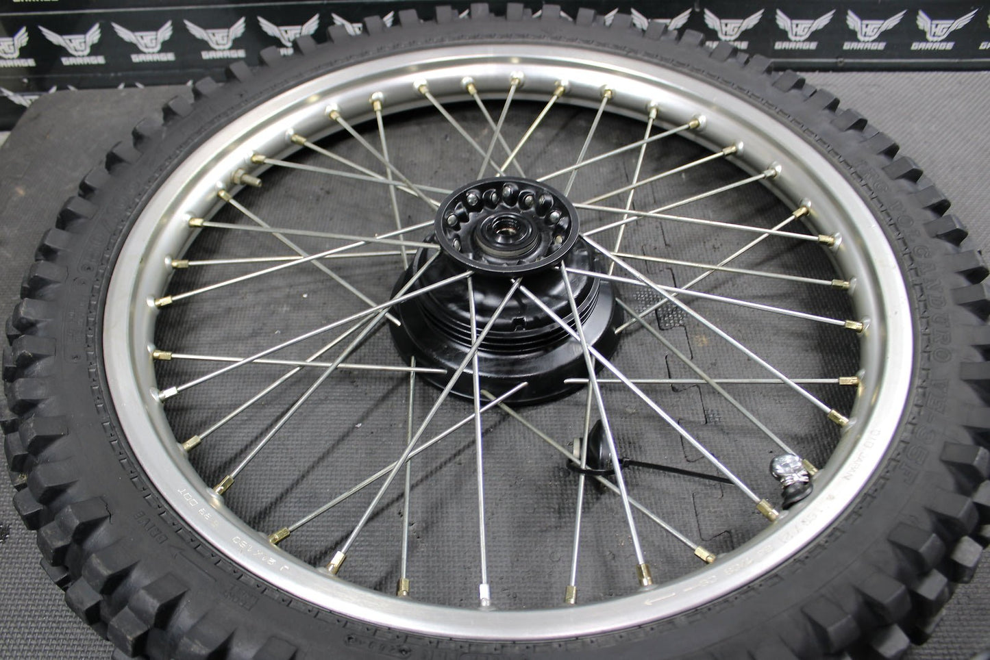 2000 HONDA XR200R OEM FRONT WHEEL RIM HUB ASSEMBLY MINT! 44635 - KT0 - A00 44701 - KA3 - hggarage