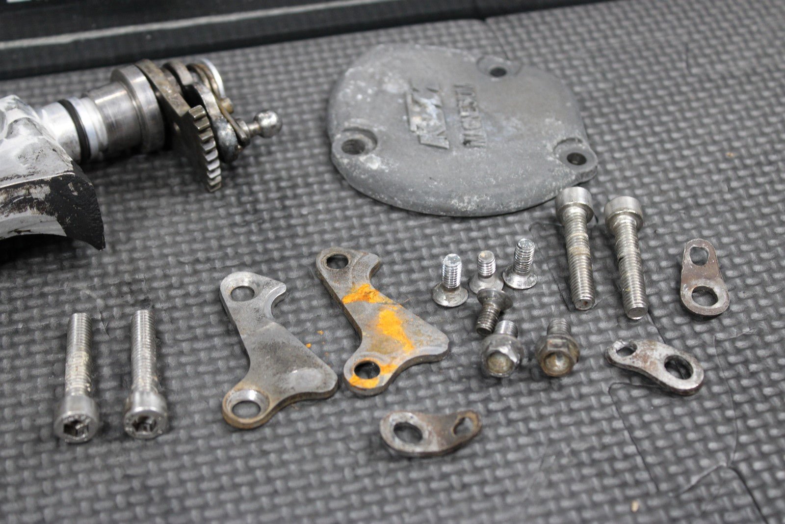 2000 KTM 250 EXC OEM COMPLETE ENGINE POWER VALVE EXHAUST VALVE 54637061444 - hggarage