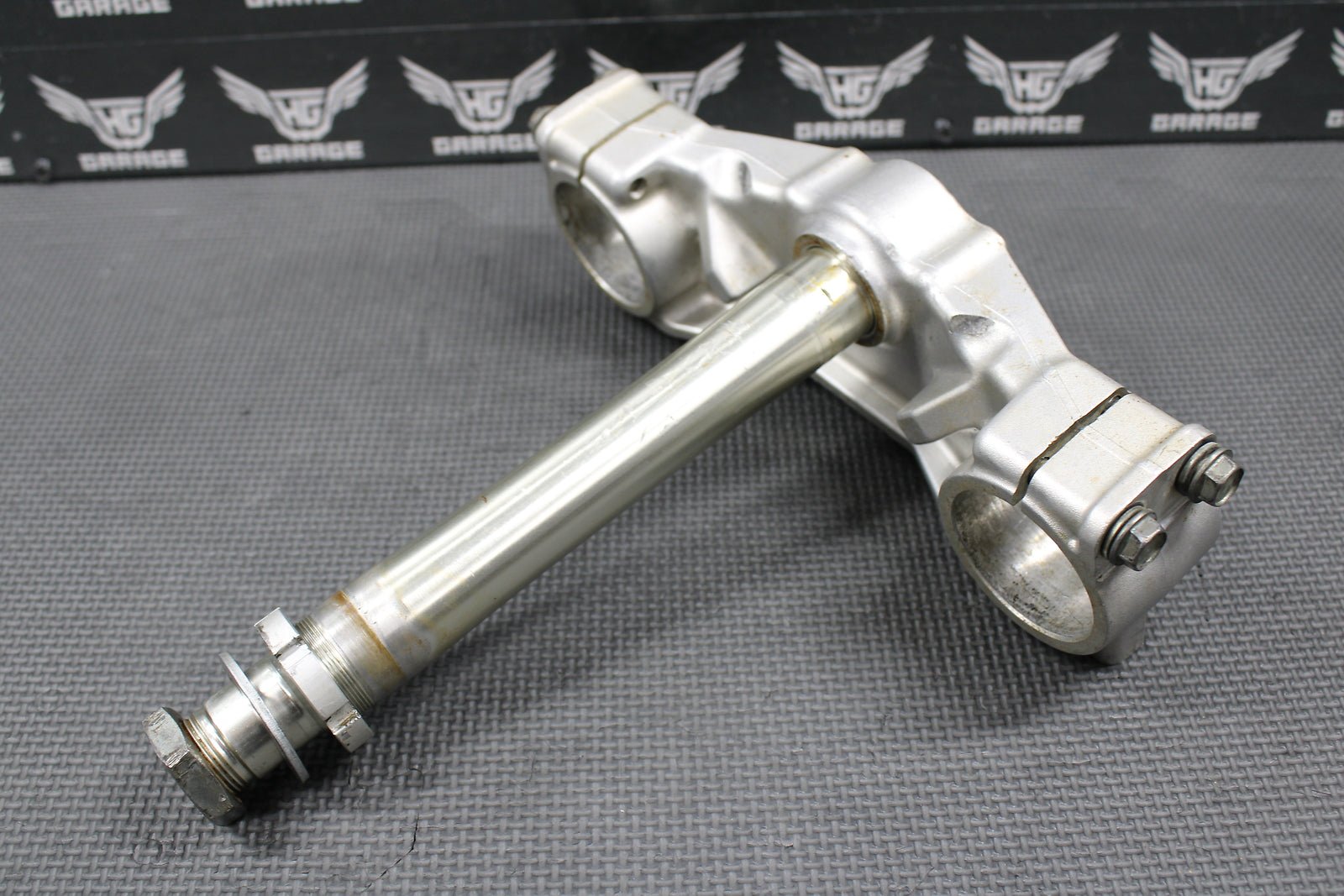 1997 SUZUKI 96 - 98 RM125 RM250 OEM FRONT FORKS CLAMP LOWER TRIPLE TREE STEM - hggarage