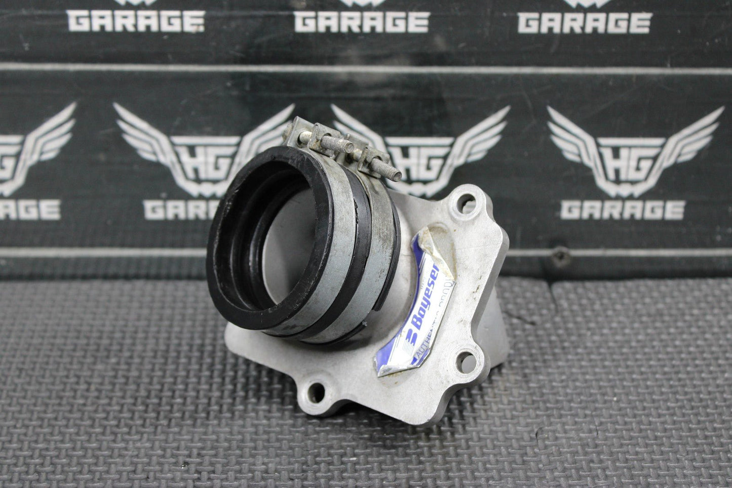 2001 97 - 01 YAMAHA YZ250 BOYESON INTAKE REED BLOCK ASSEMBLY 4XL - 13610 - 00 - 00 - hggarage