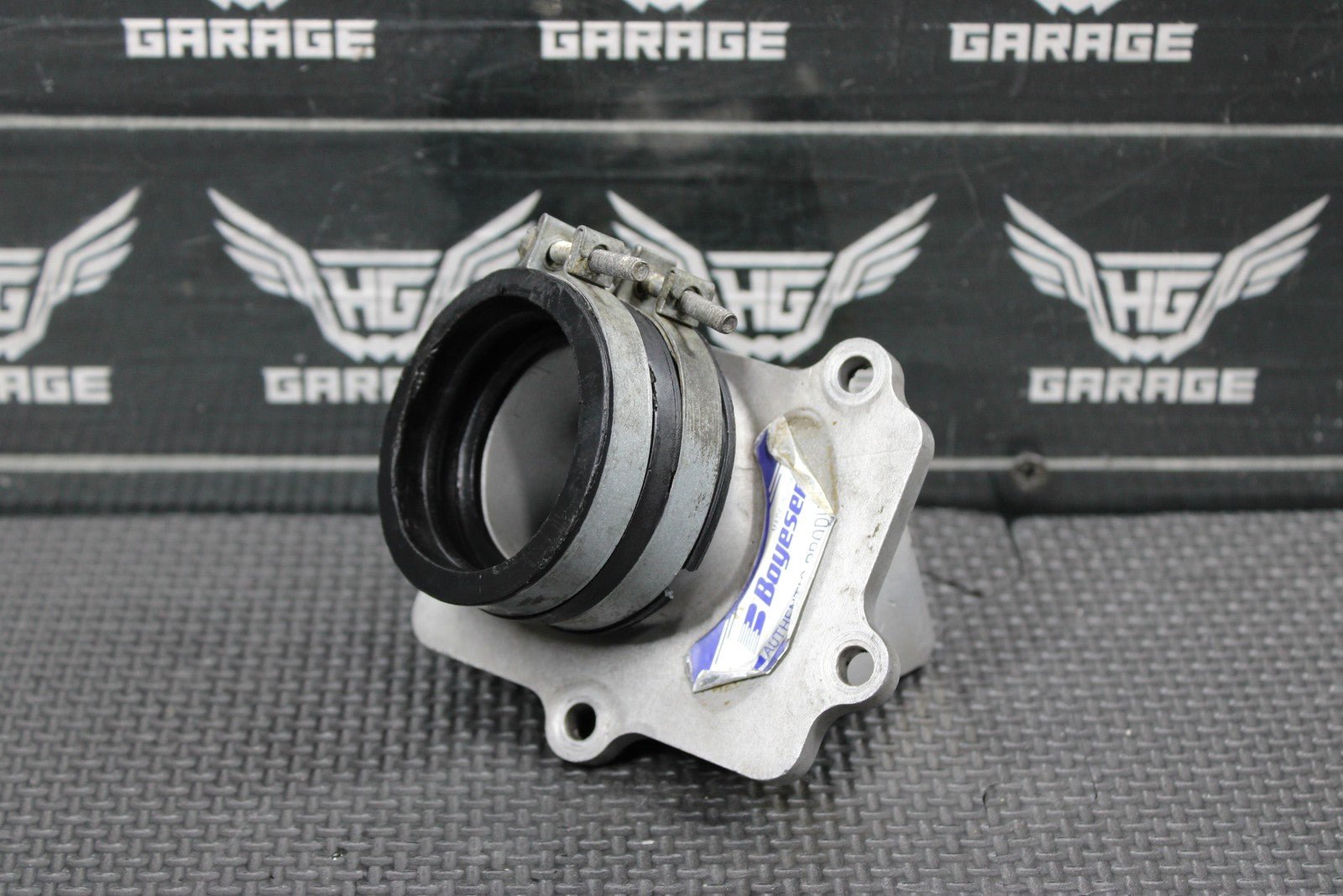 2001 97 - 01 YAMAHA YZ250 BOYESON INTAKE REED BLOCK ASSEMBLY 4XL - 13610 - 00 - 00 - hggarage