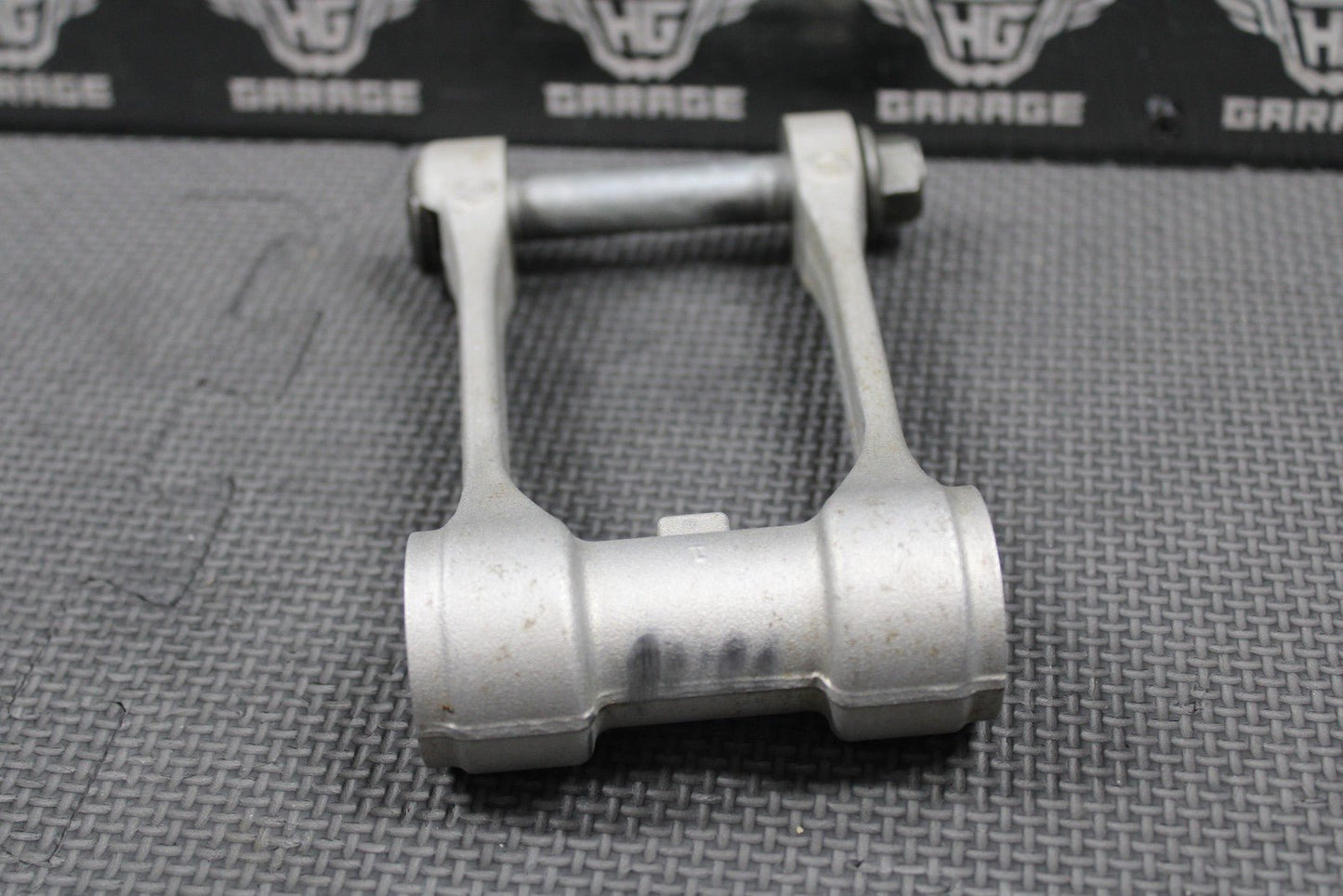2020 SUZUKI 19 - 25 RMZ250 RMZ450 OEM REAR SHOCK LINKAGE ROD BOLTS 62600 - 37890 - hggarage