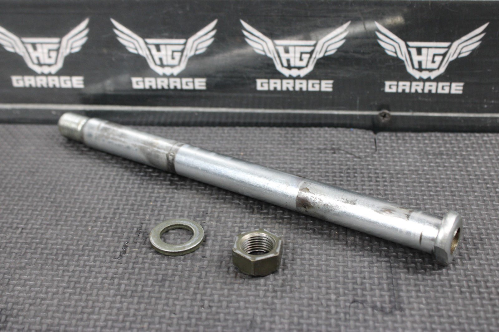 2005 YAMAHA YZ450F OEM REAR BACK SWINGARM BOLT SUSPENSION PIVOT MINT! - hggarage