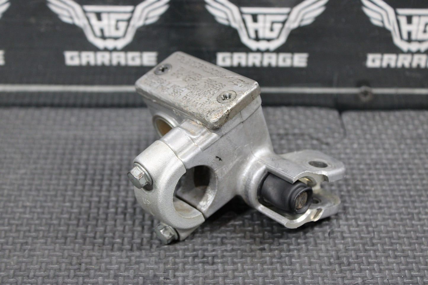 2007 YAMAHA YZ85 OEM NISSIN FRONT BRAKE MASTER CYLINDER 5XE - W2587 - 00 - 00 - hggarage