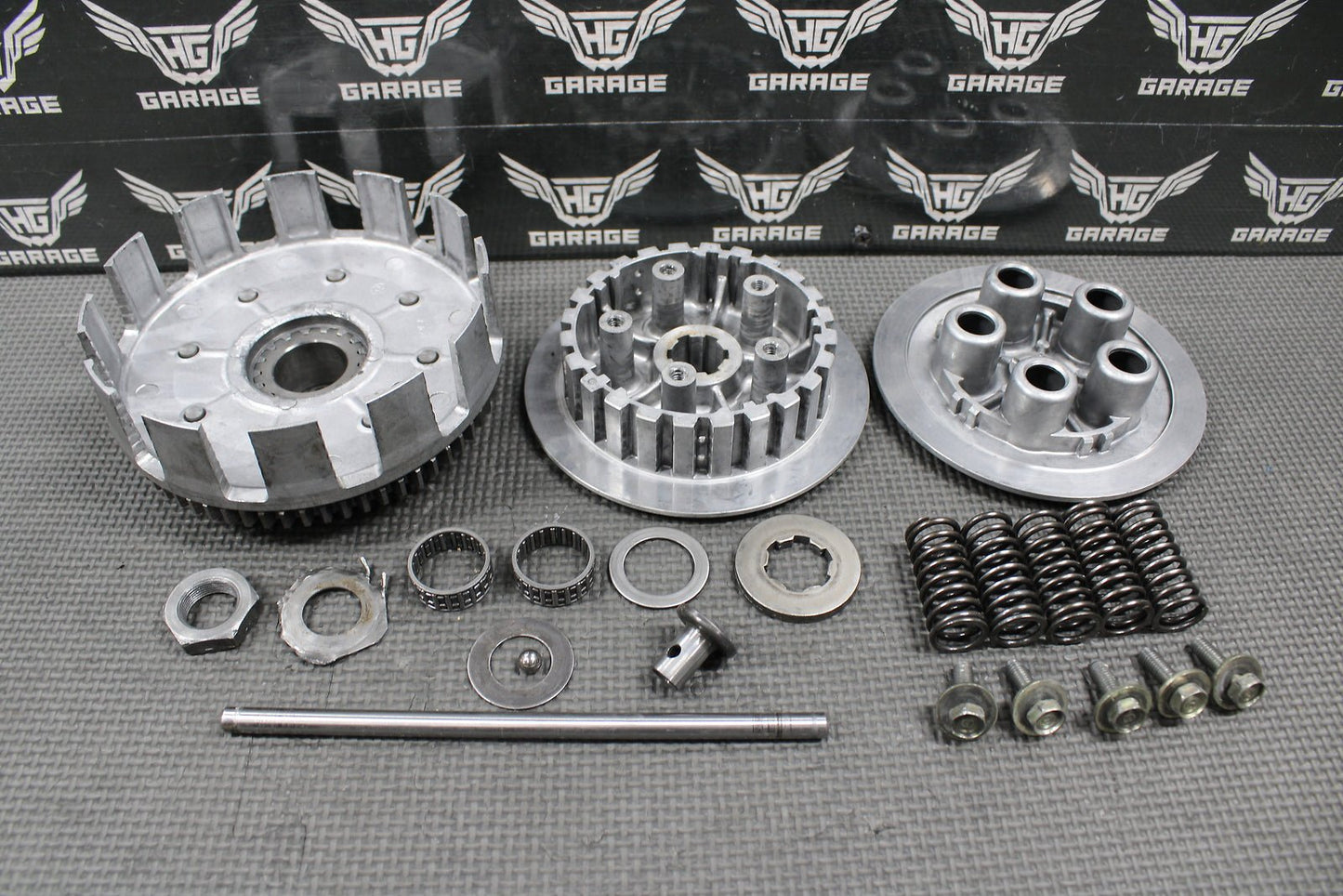 1985 HONDA CR125R OEM COMPLETE CLUTCH W BASKET HUB PRESSURE PLATE 22100 - KA3 - 760 - hggarage