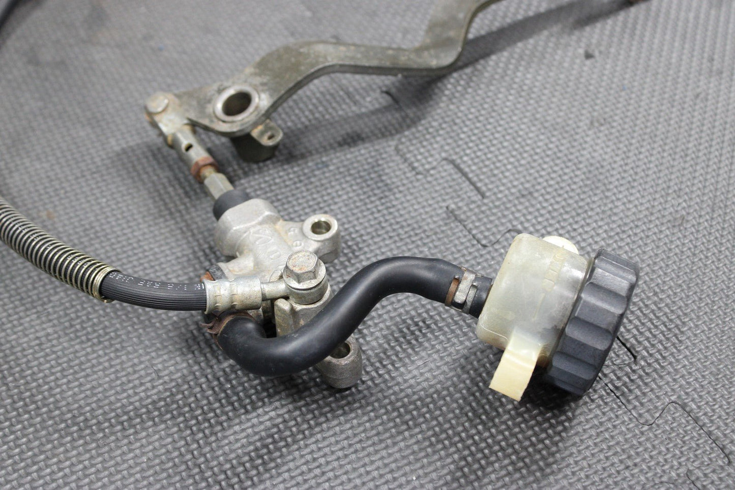 1991 YAMAHA 87 - 01 BANSHEE 350 OEM NISSIN REAR BACK BRAKE CALIPER MASTER CYLINDER - hggarage