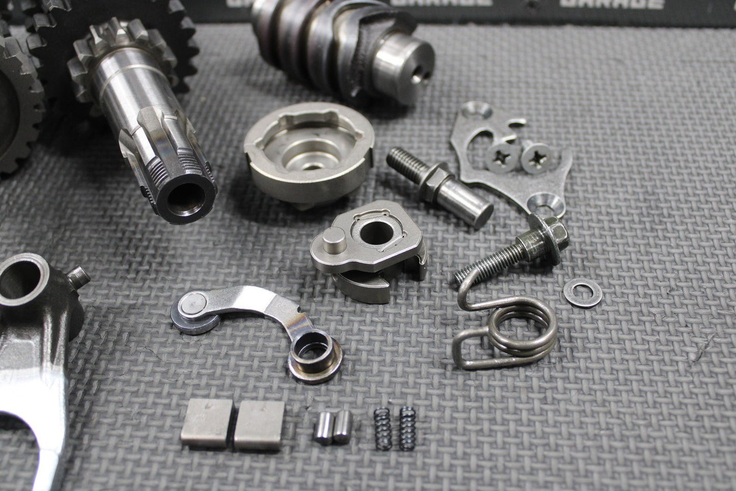 2003 KAWASAKI KLX400R KLX400SR OEM TRANSMISSION TRANNY GEARBOX GEARS SHIFT FORKS - hggarage